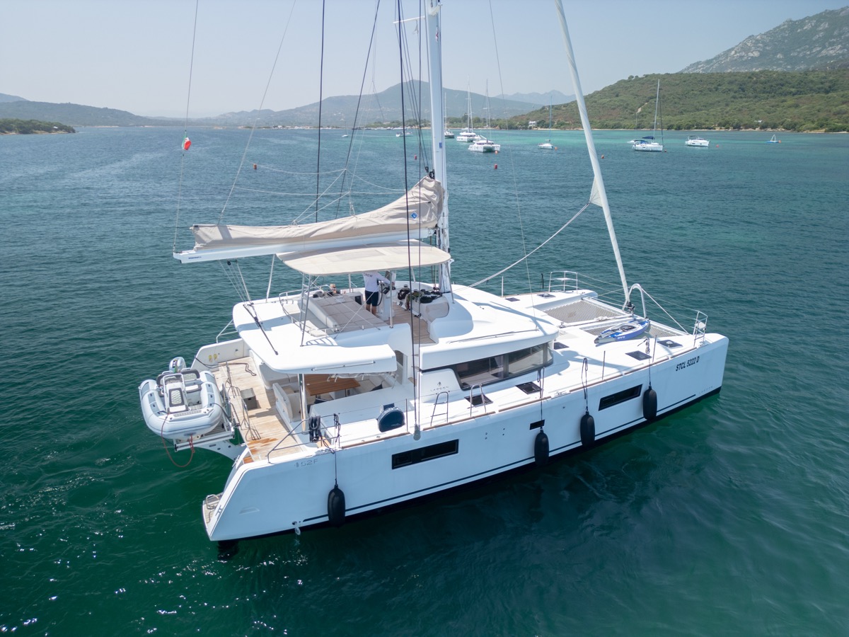 Lagoon 52F (5 cab) — photo 27