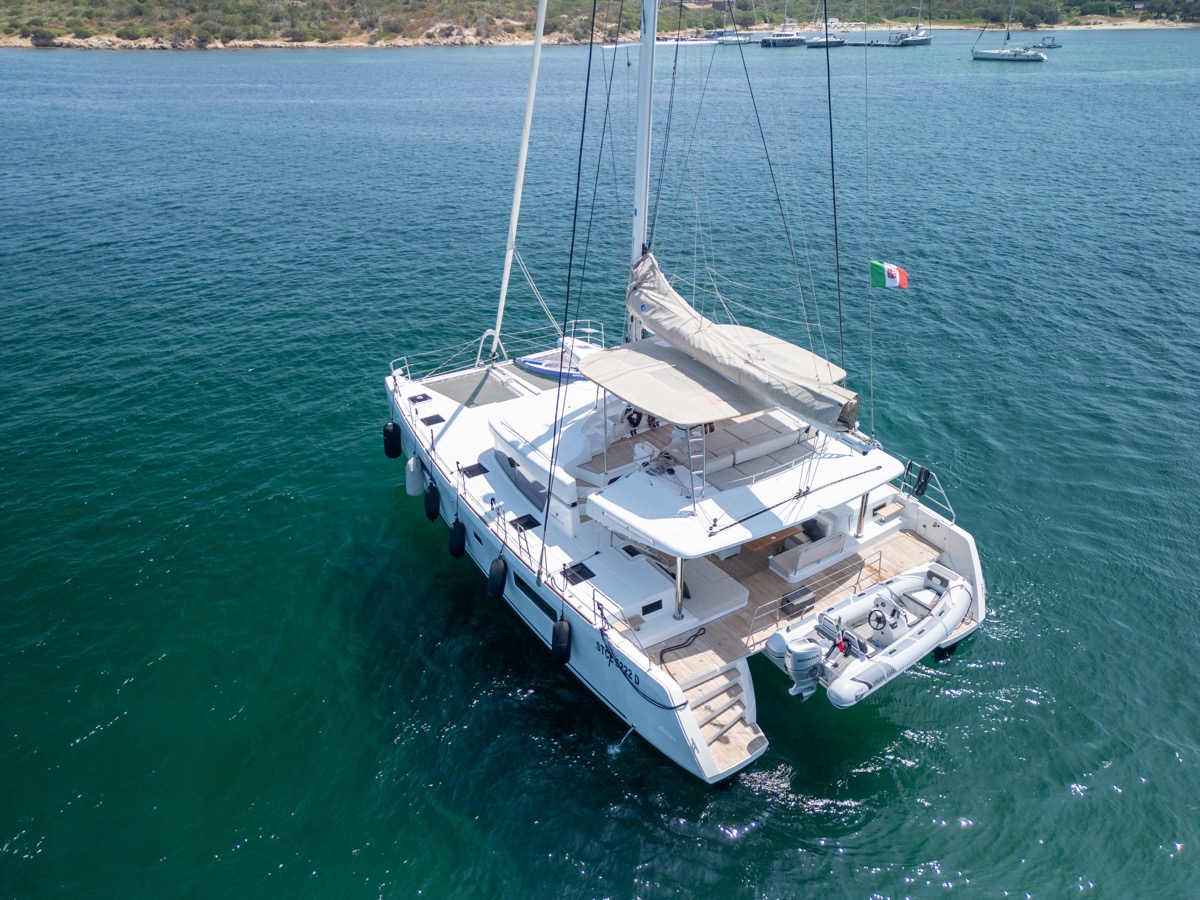 Lagoon 52F (5 cab) — photo 47