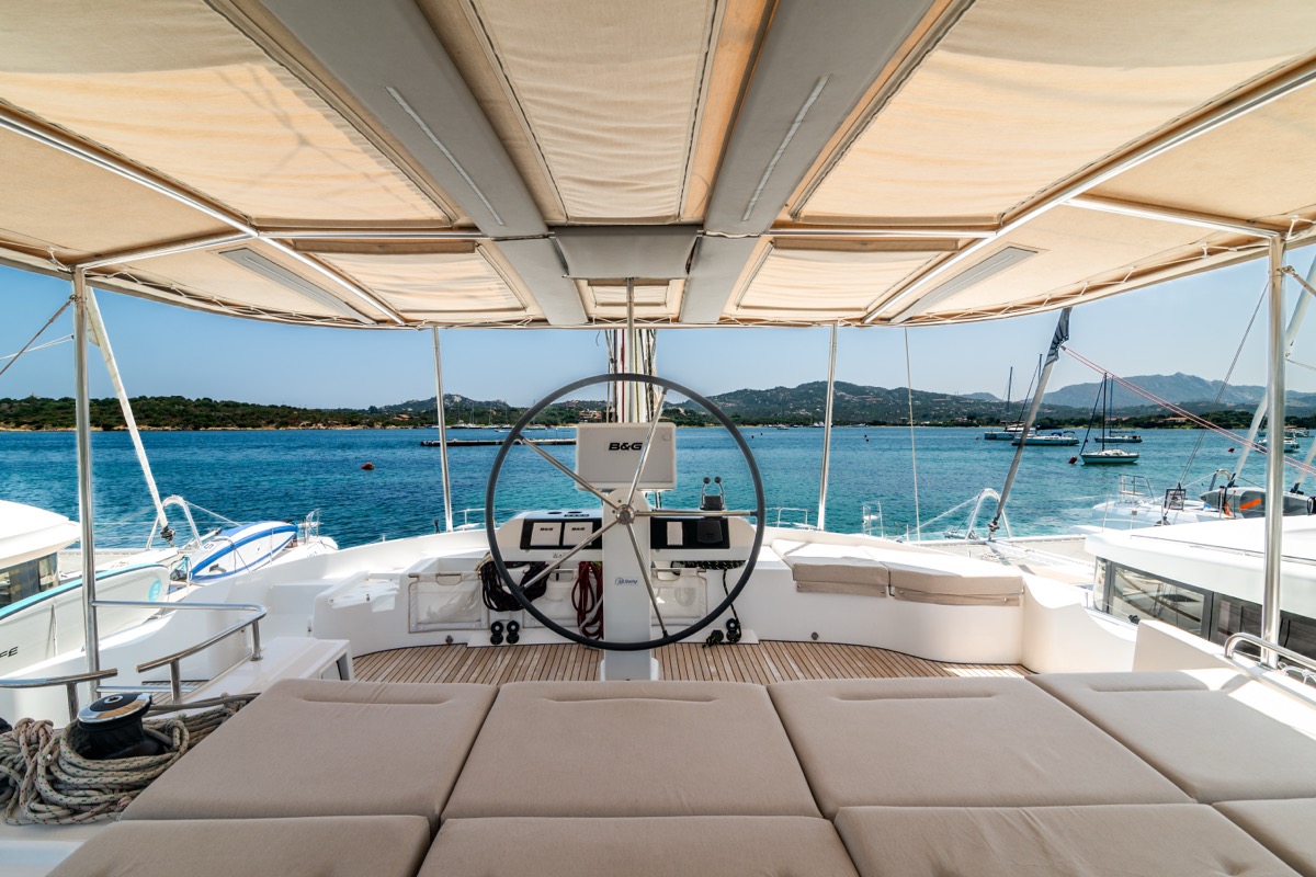 Lagoon 52F (5 cab) — photo 30