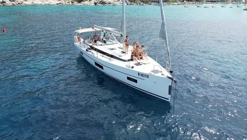 Bavaria C45 — photo 8