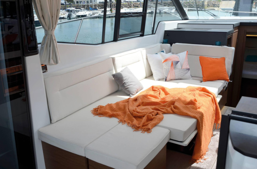 Jeanneau NC 37 — photo 10