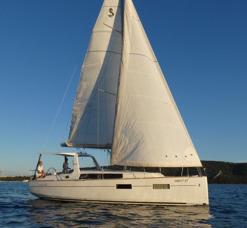 Oceanis 35 R — photo 3