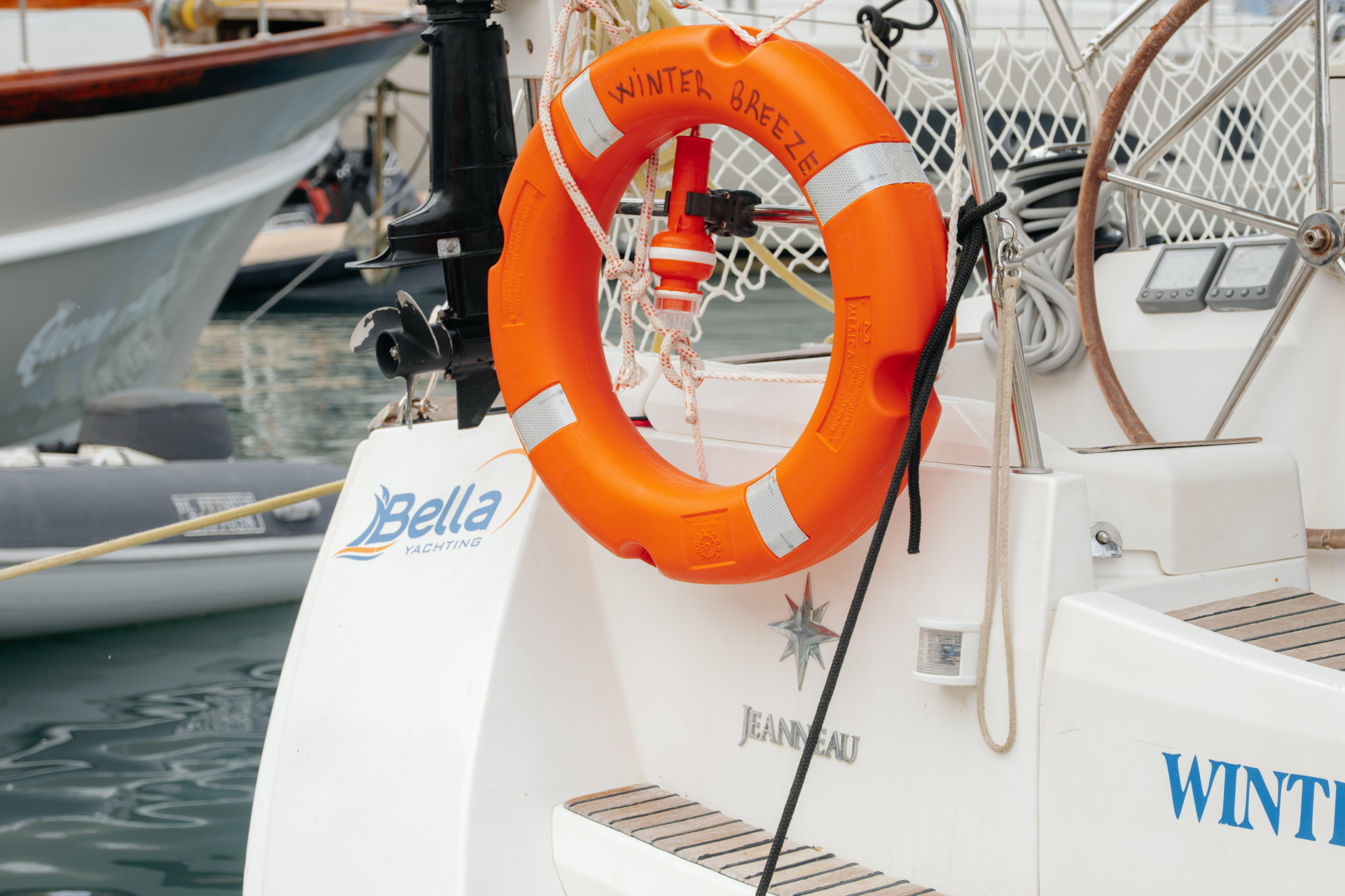 Sun Odyssey 42i — photo 4
