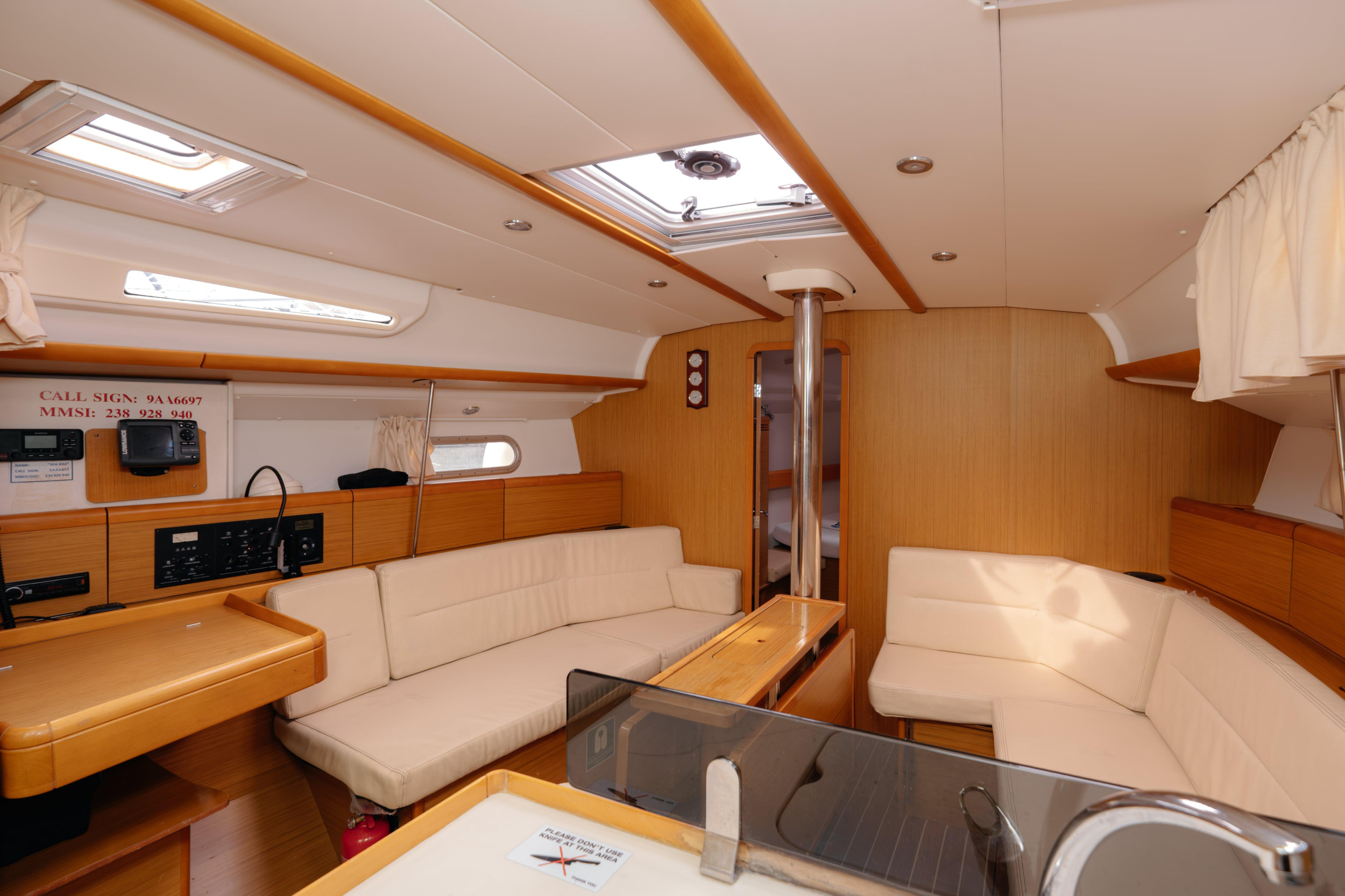 Sun Odyssey 42i — photo 9