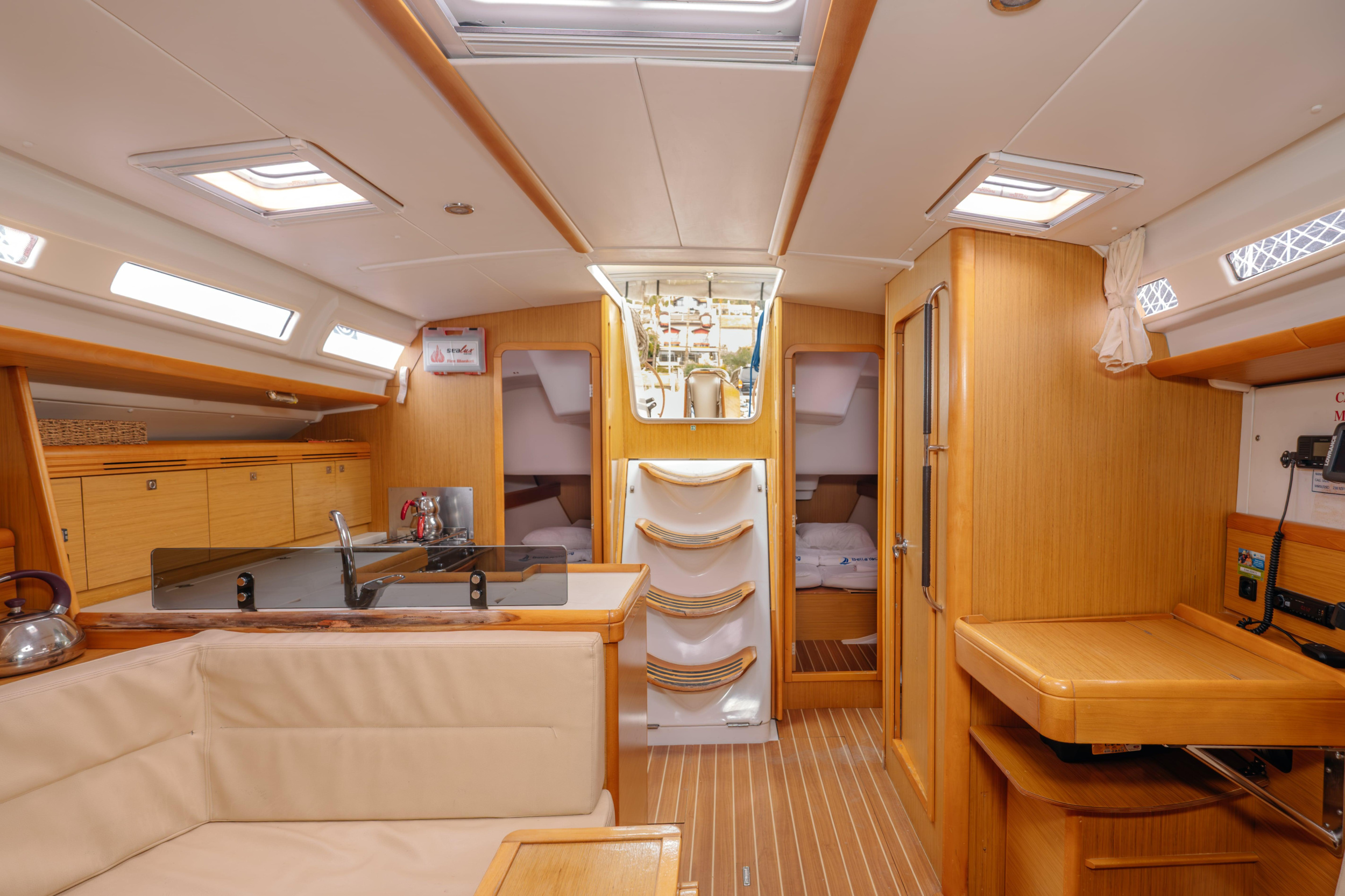 Sun Odyssey 42i — photo 7