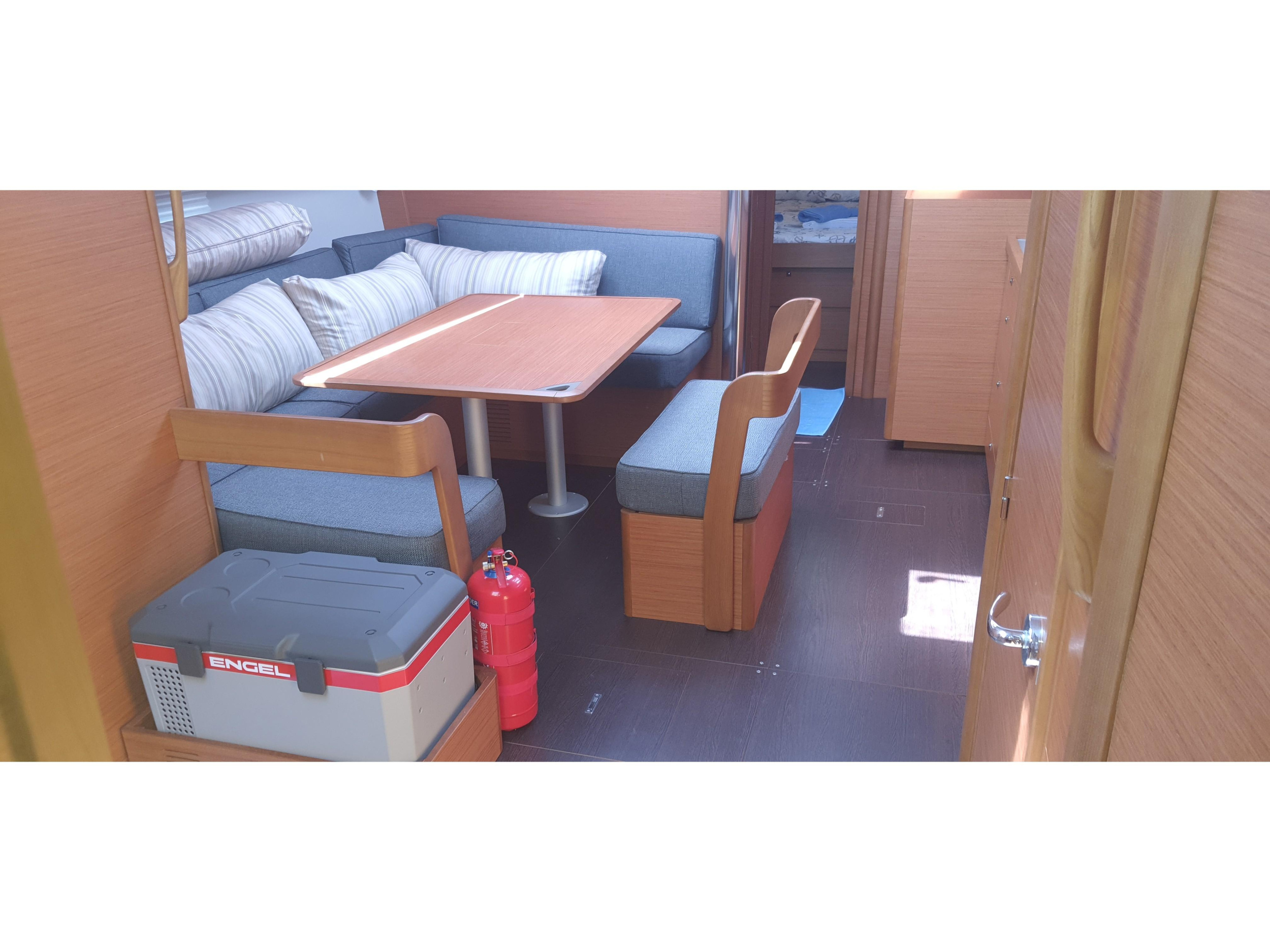 Dufour 430 Grand Large — photo 3