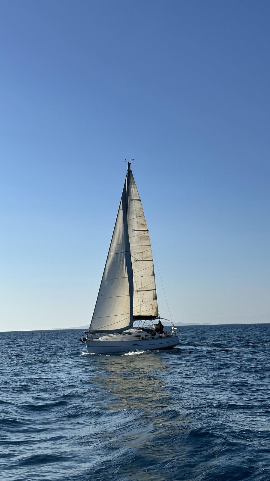 Oceanis 323 Clipper — photo 19