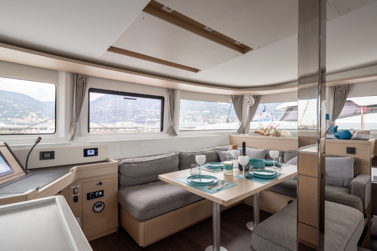 Lagoon 46 (3 CAB) — photo 20