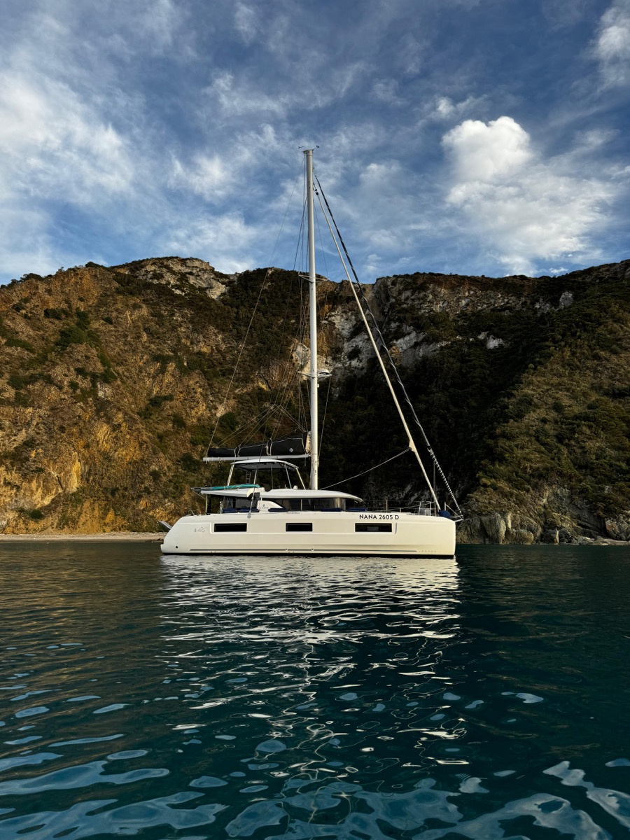 Lagoon 46 (3 CAB) — photo 4