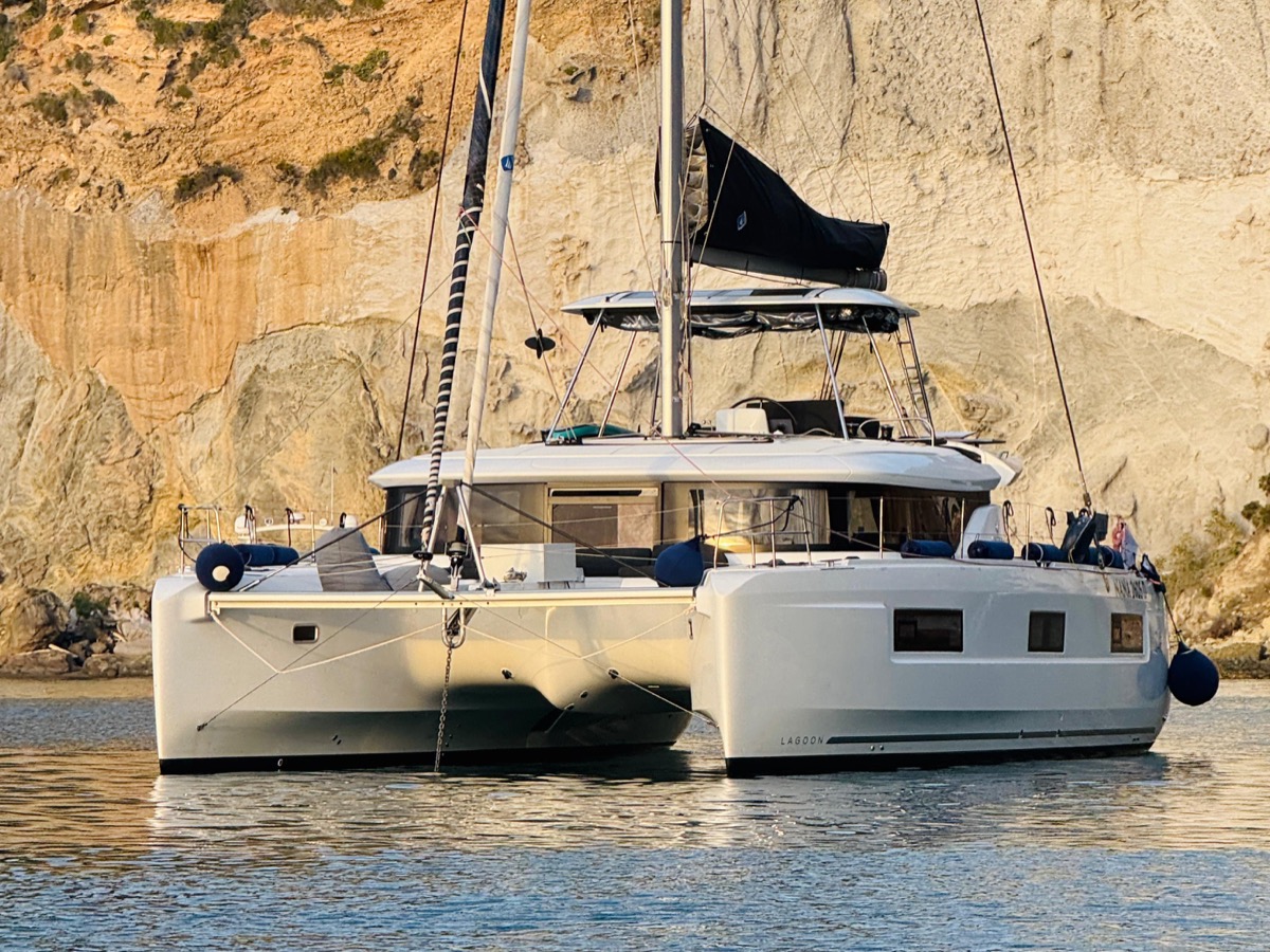 Lagoon 46 (3 CAB) — photo 5