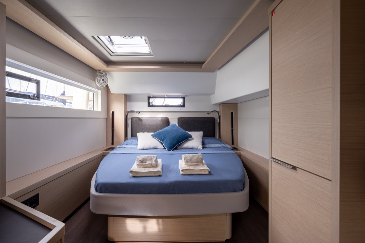Lagoon 46 (3 CAB) — photo 9