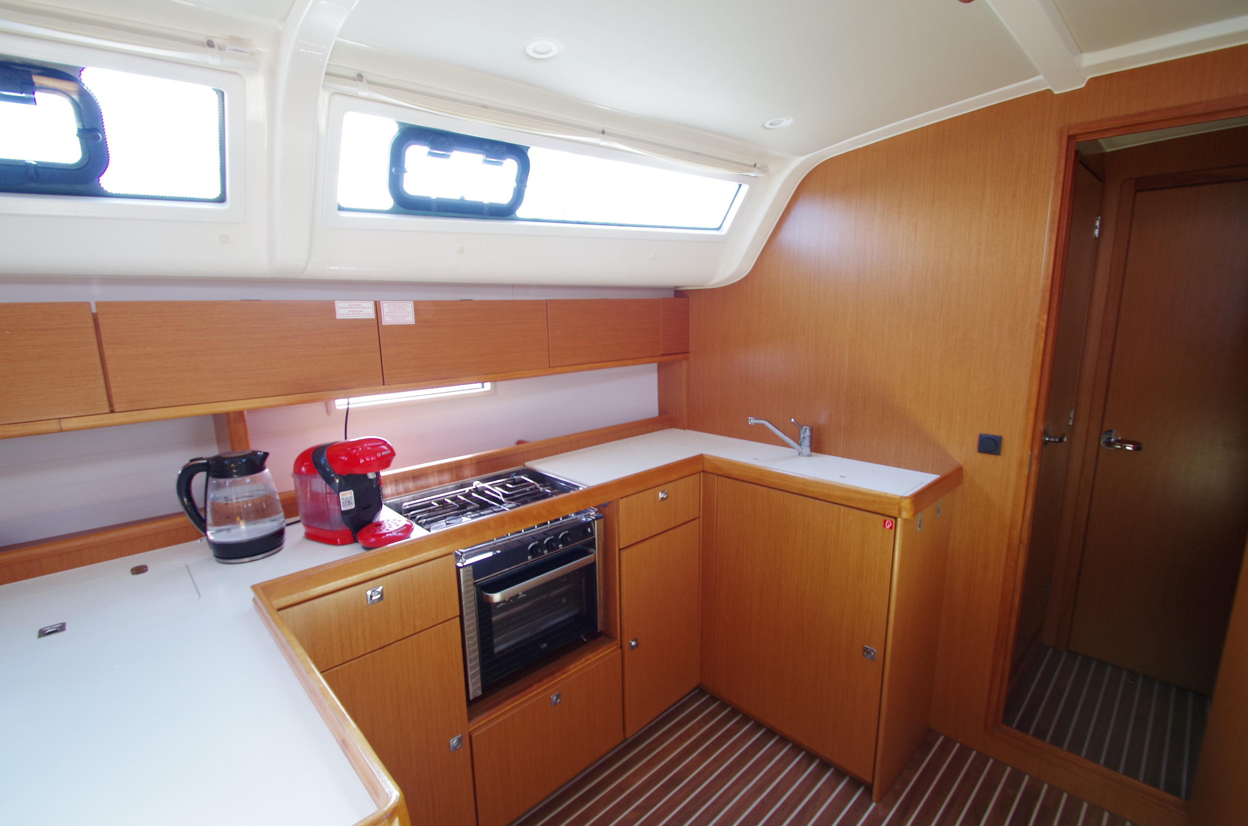 Bavaria 51 Cruiser — photo 10