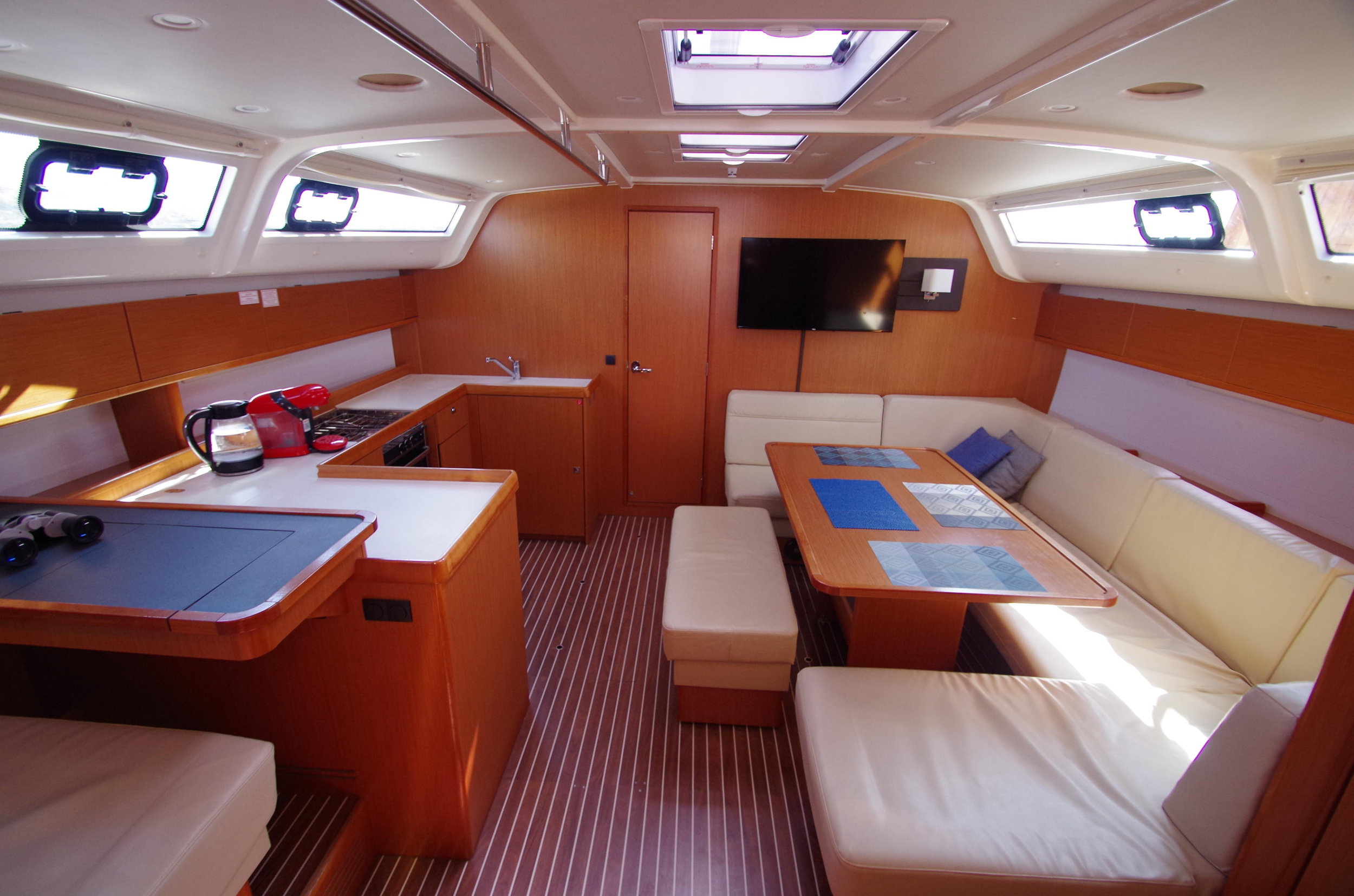 Bavaria 51 Cruiser — photo 5