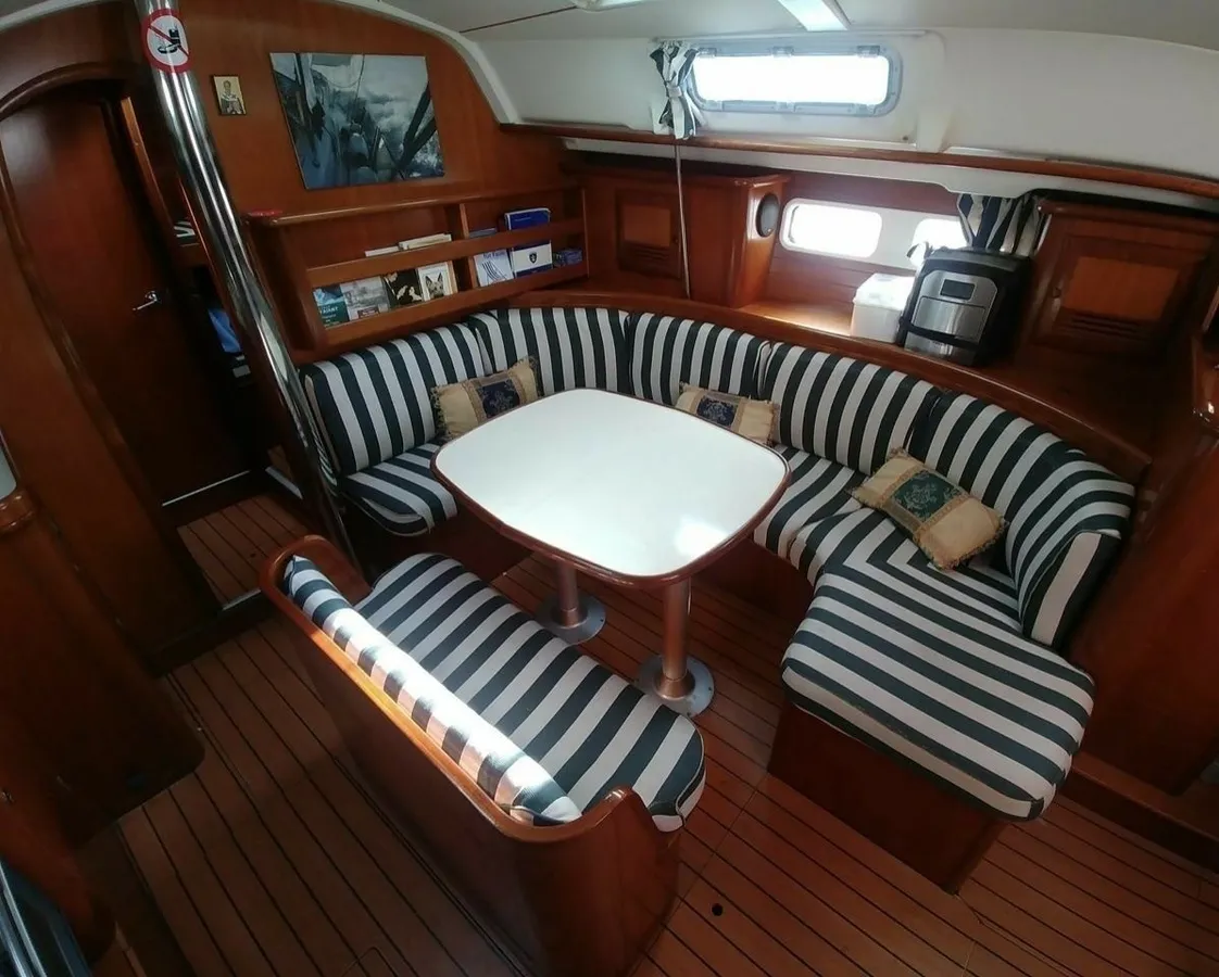 Oceanis 411 Clipper — photo 9