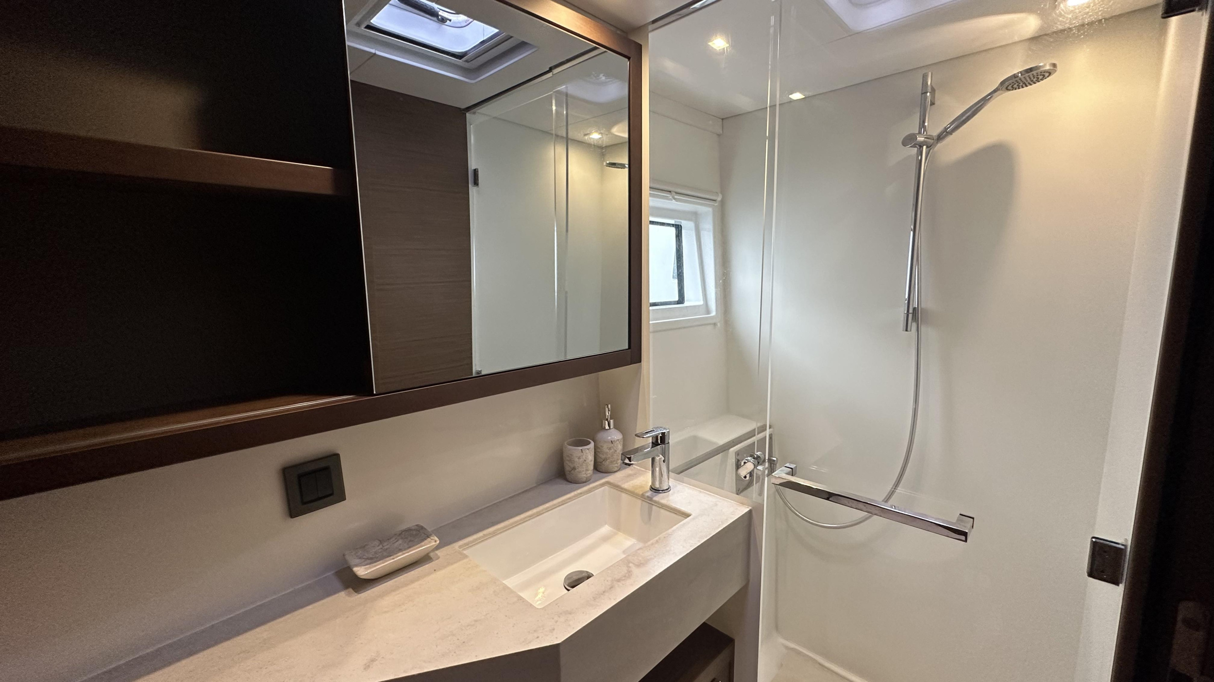 Lagoon 46 — photo 12