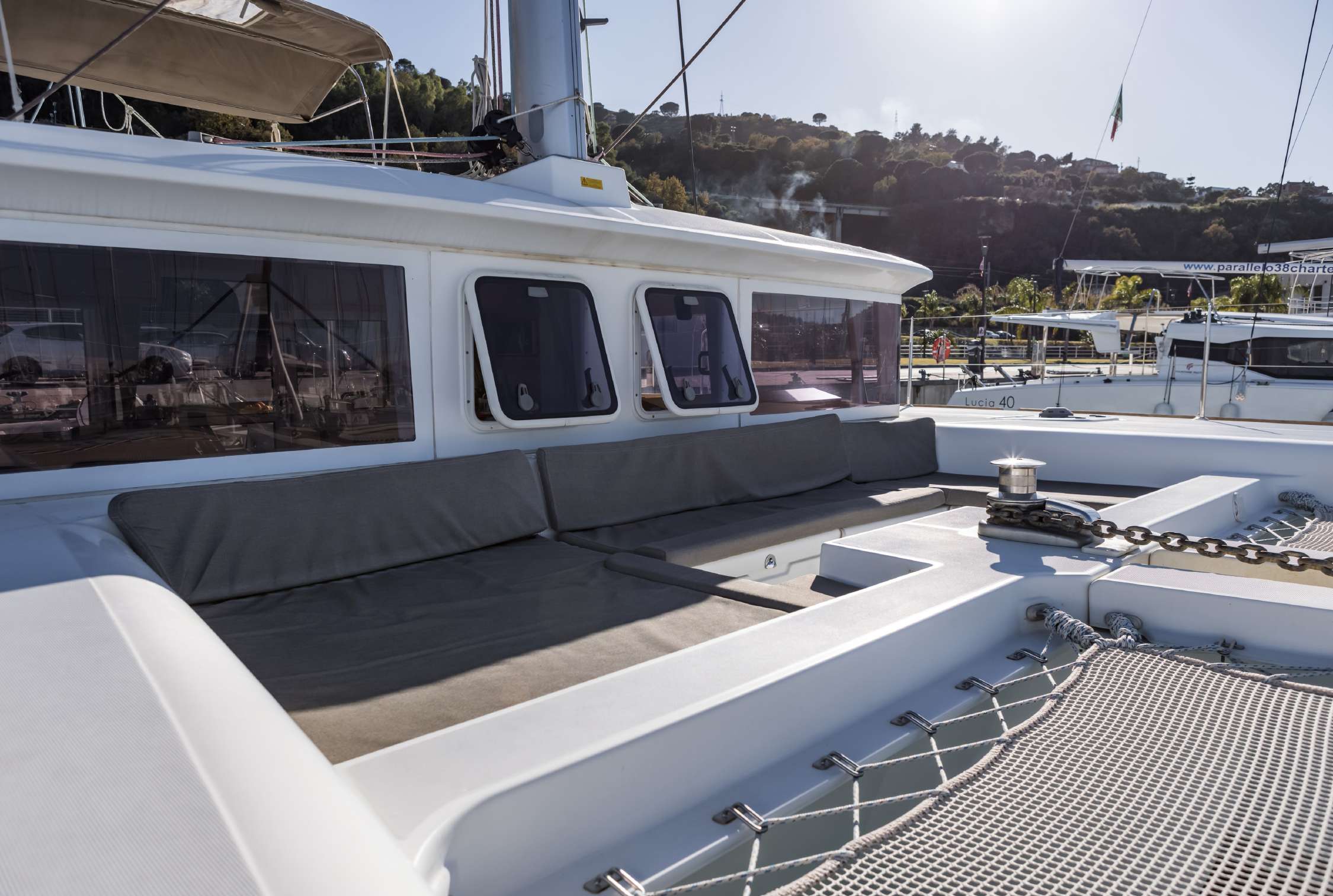 Lagoon 450 — photo 3