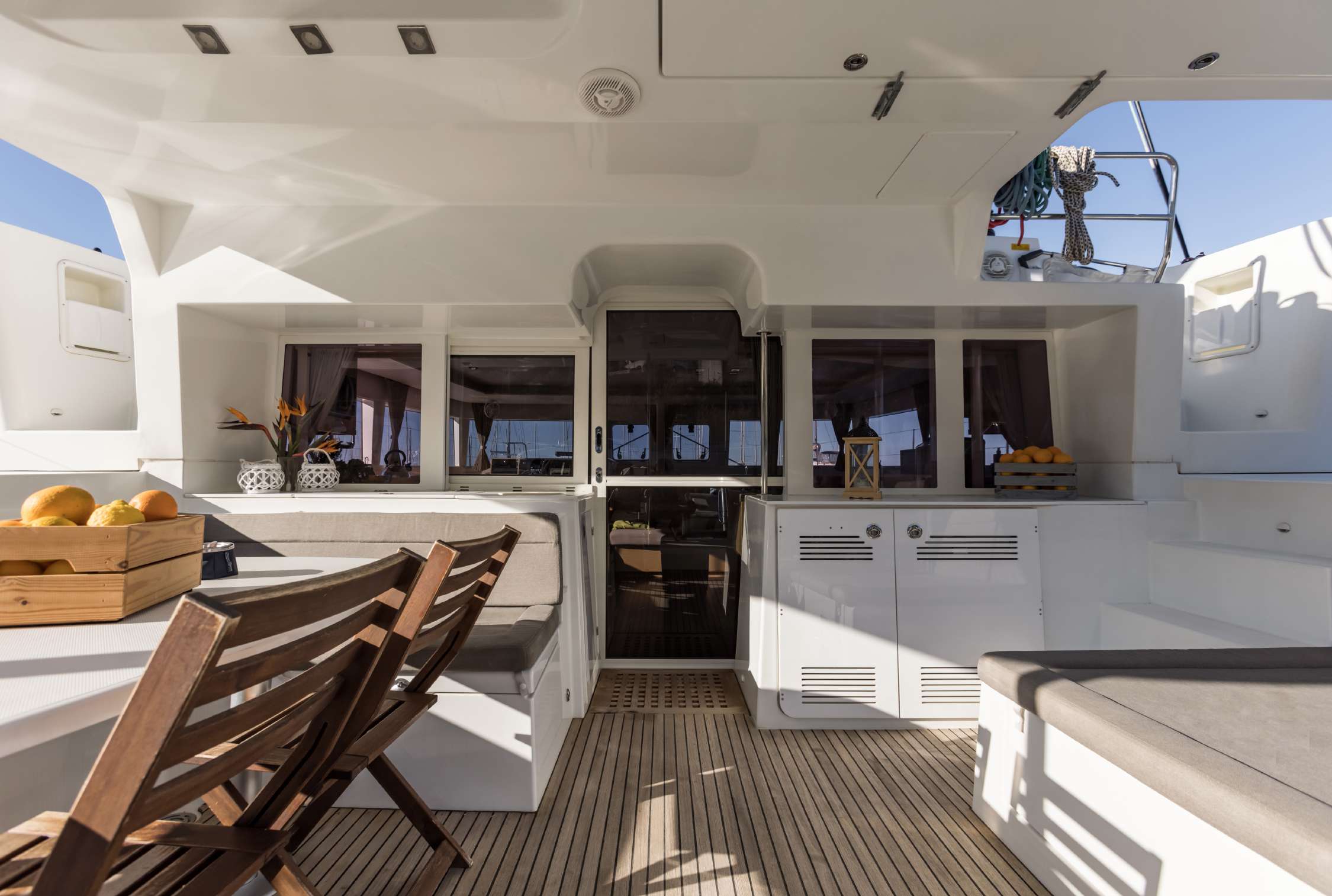 Lagoon 450 — photo 9
