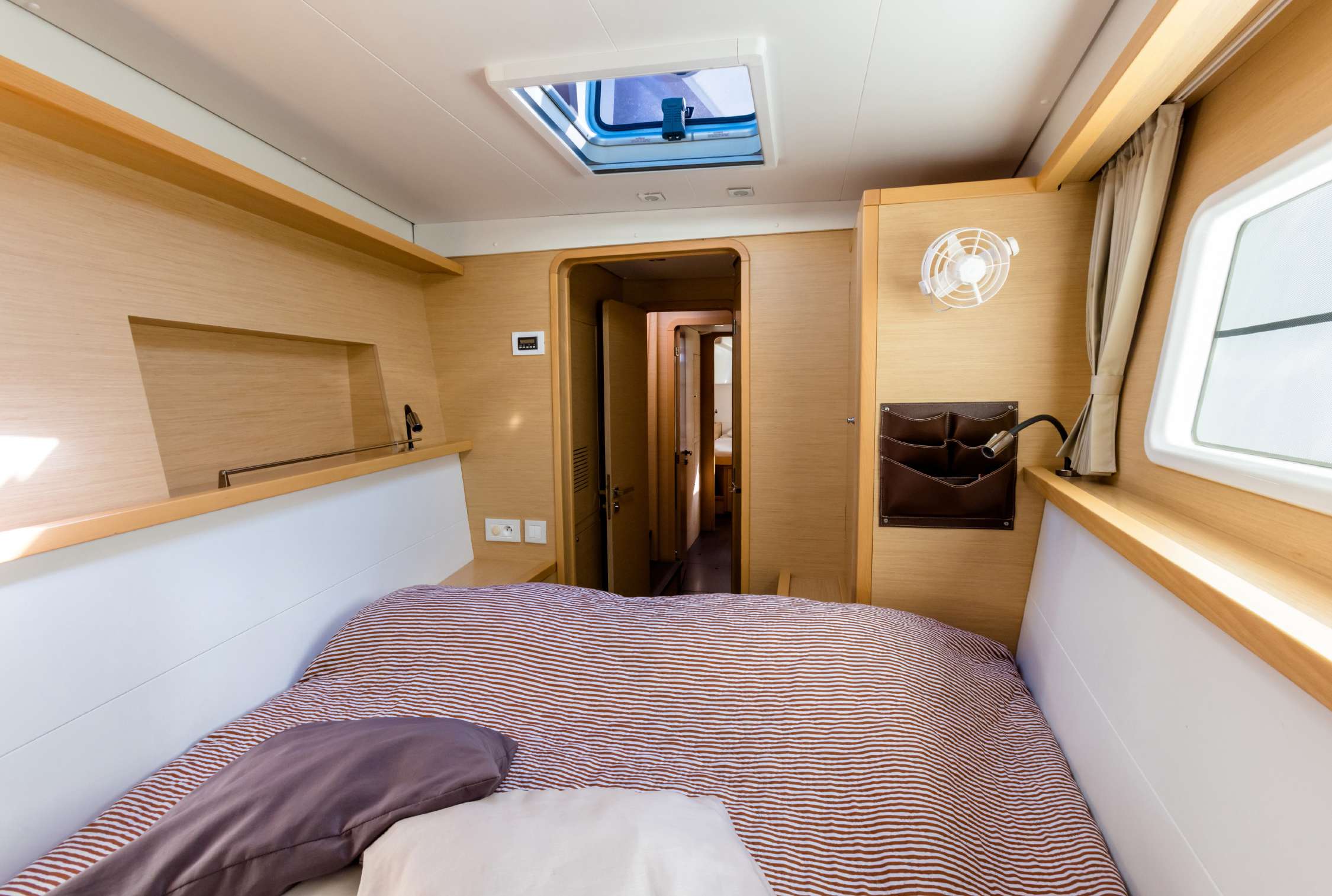 Lagoon 450 — photo 17