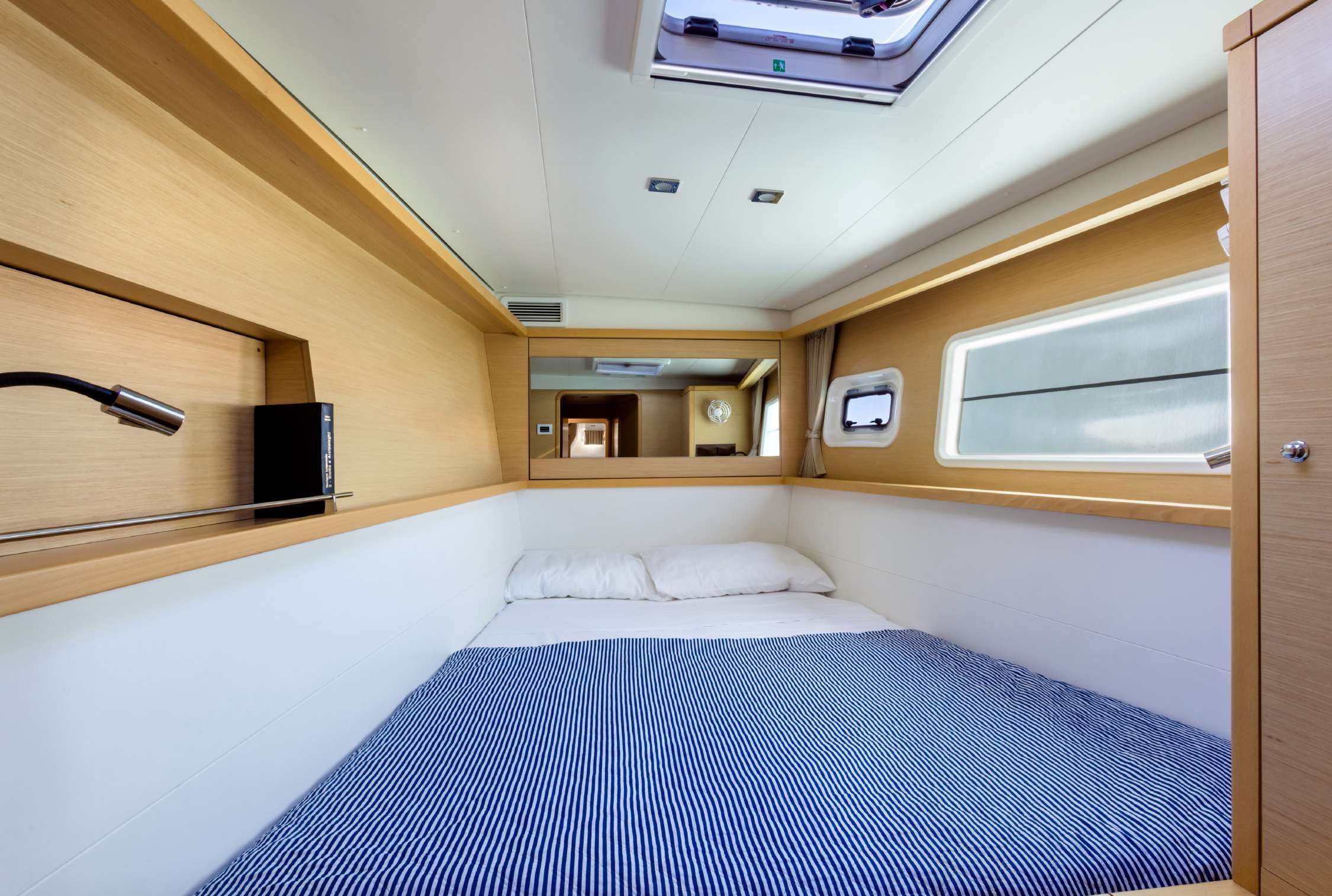 Lagoon 450 — photo 11