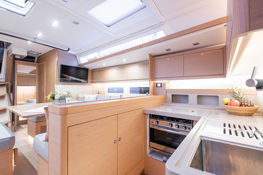 Dufour 530 — photo 17