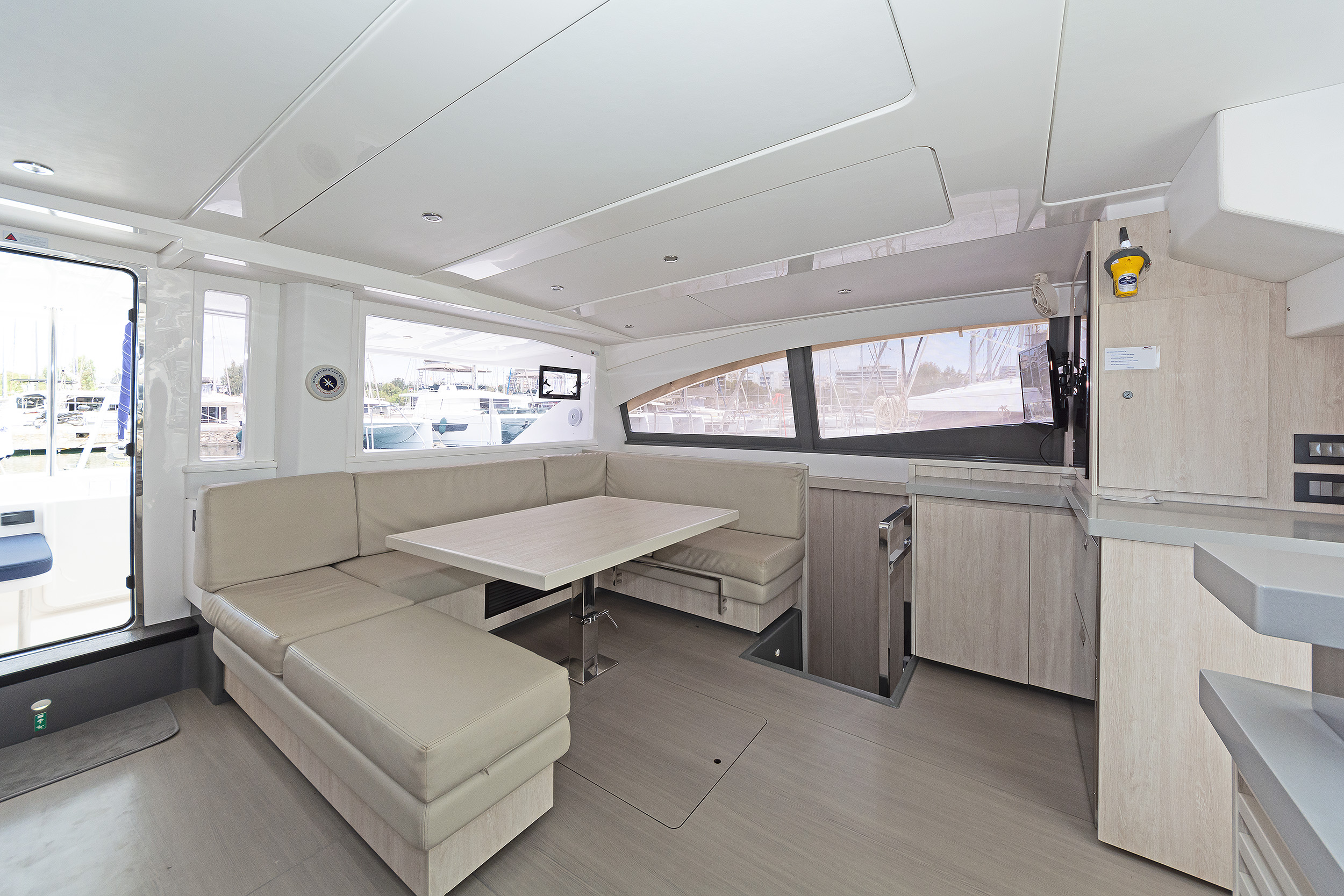 Leopard 48 & GEN — photo 22