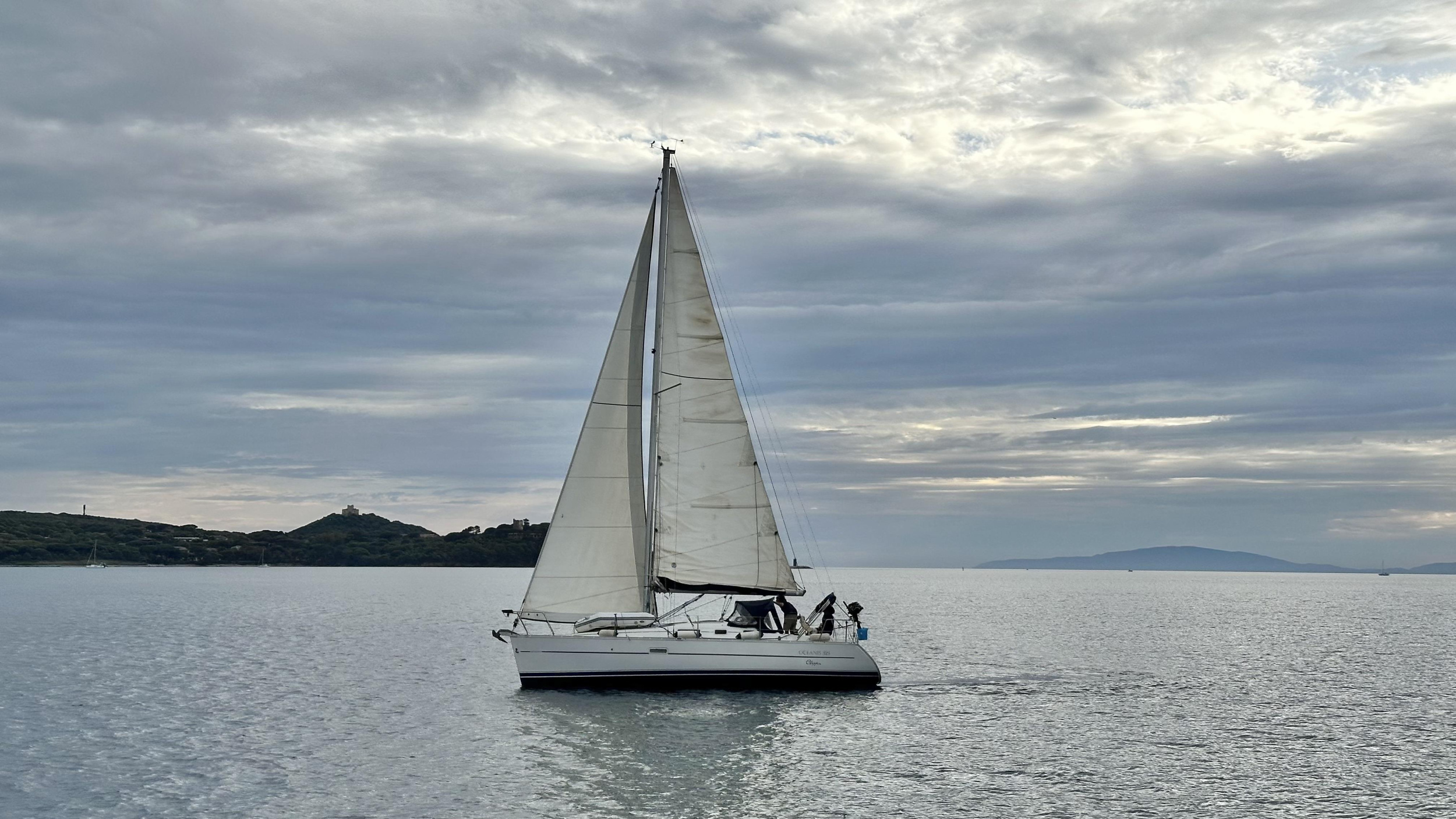 Oceanis 323 Clipper — photo 10