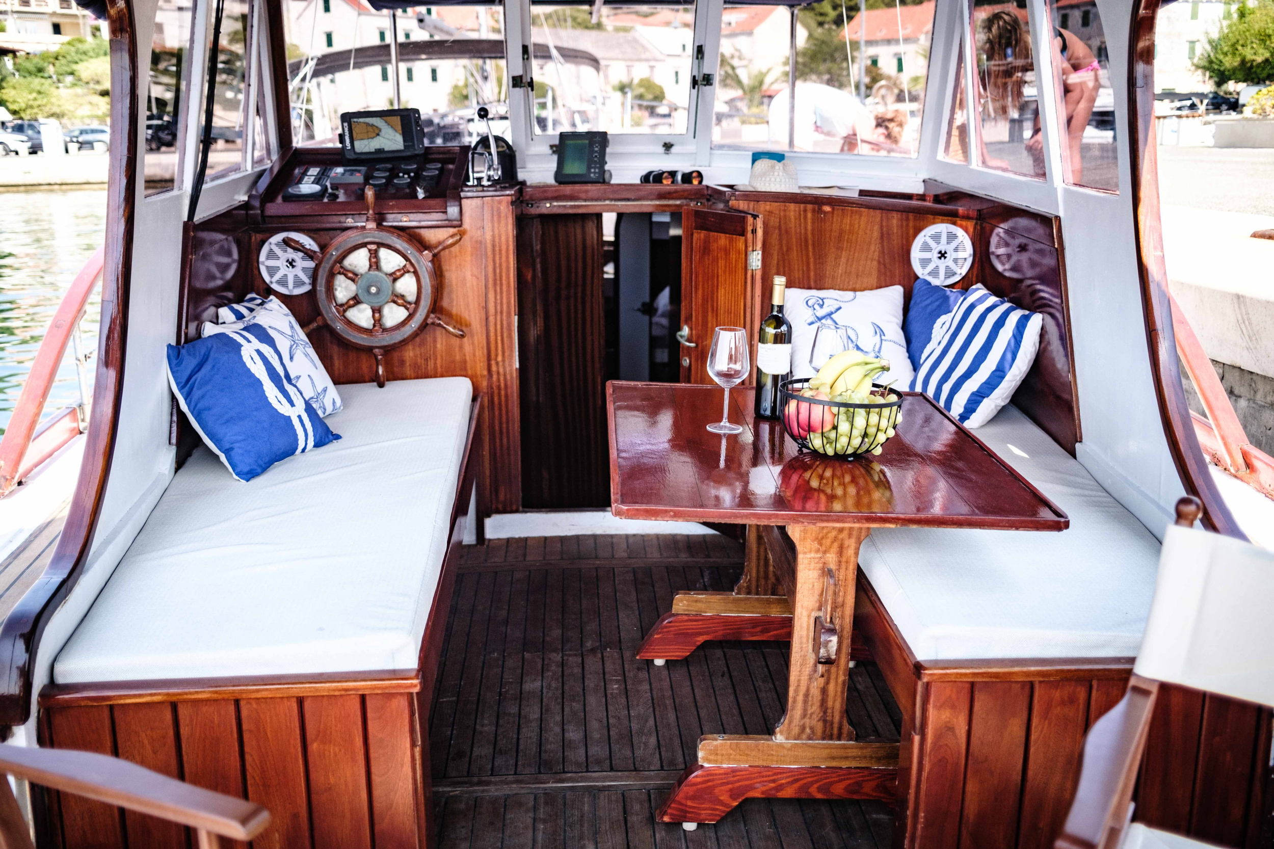 Dalmatian boat — photo 12