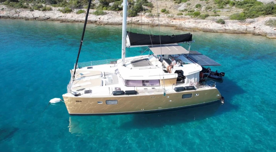 Lagoon 450 Fly — photo 12
