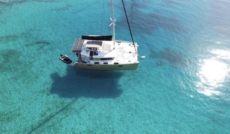 Lagoon 450 Fly — photo 19
