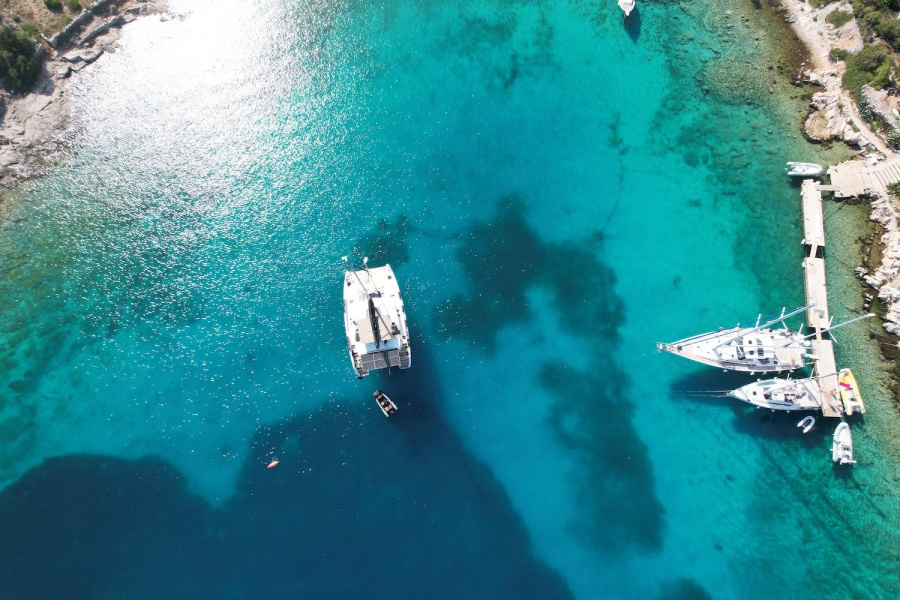 Lagoon 450 Fly — photo 10