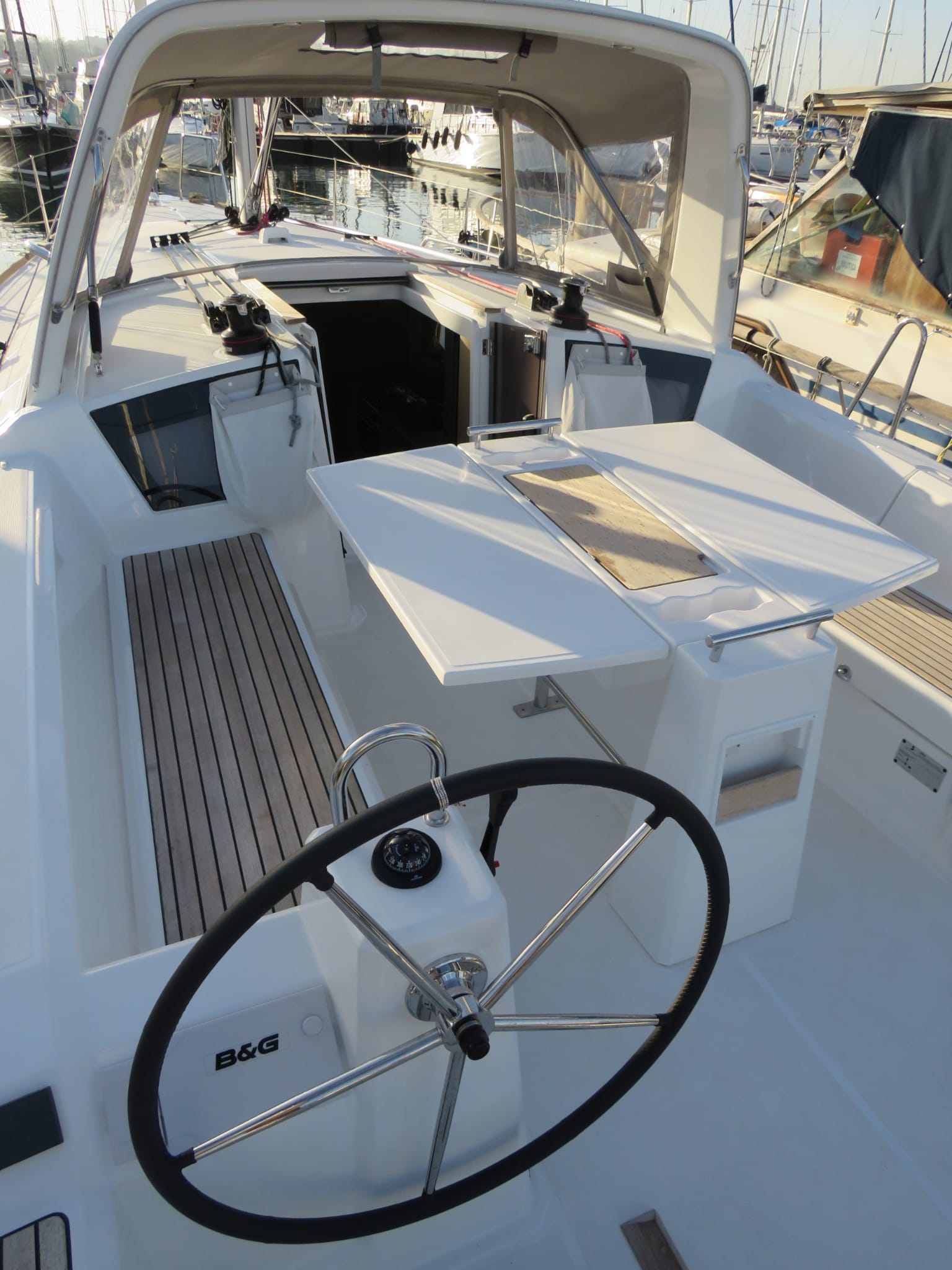 Oceanis 38 — photo 9