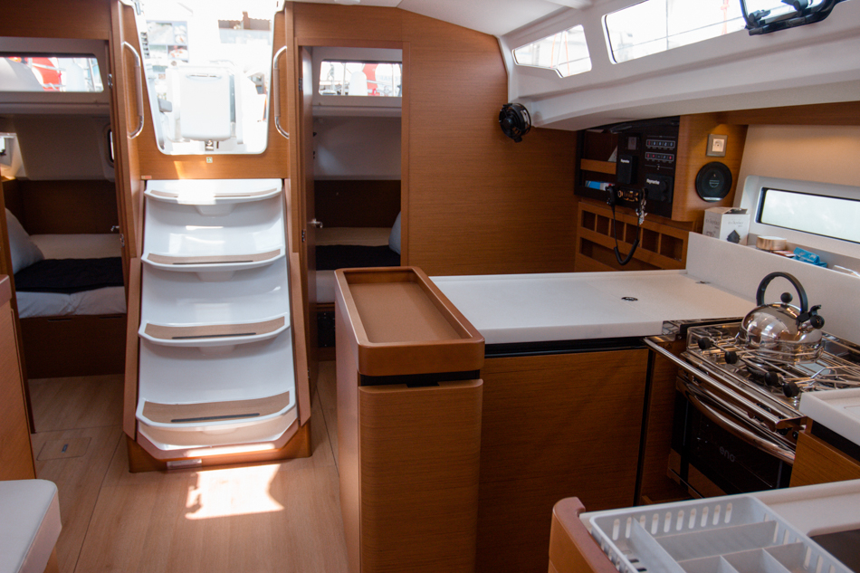 Sun Odyssey 440 — photo 2