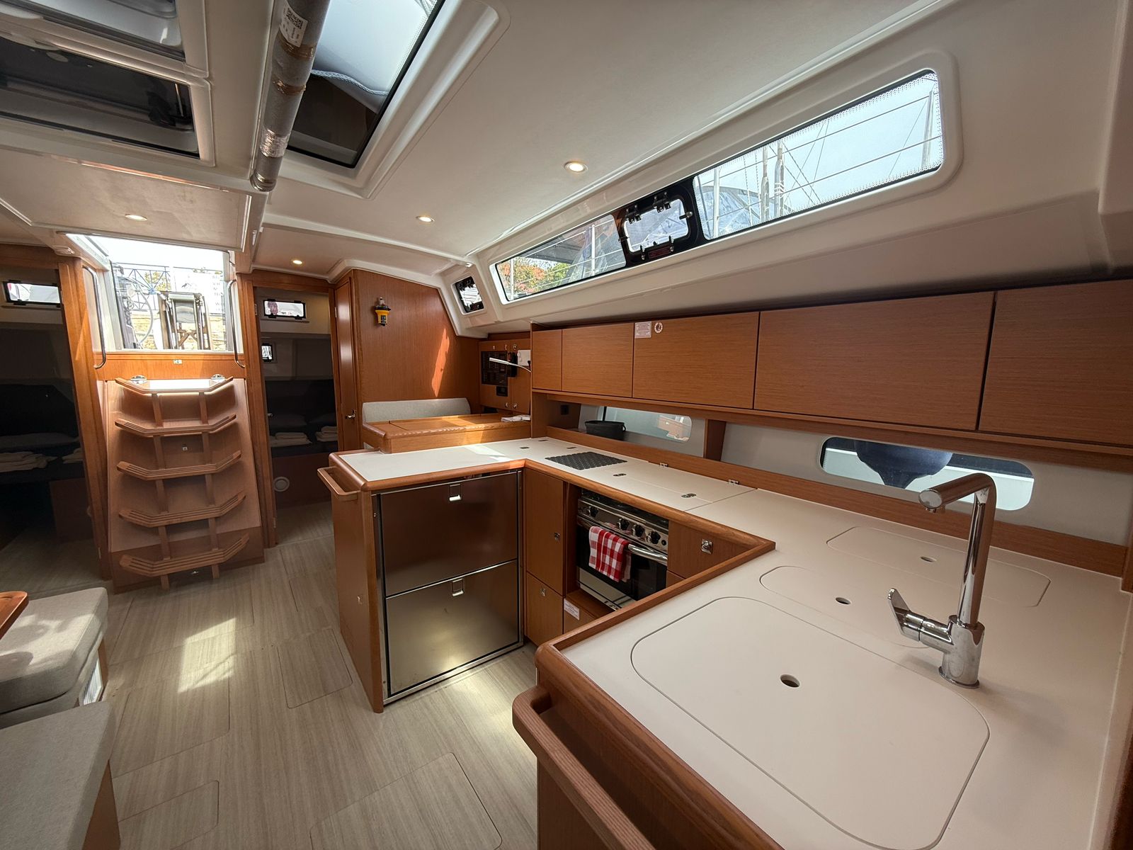 Bavaria C46 — photo 5