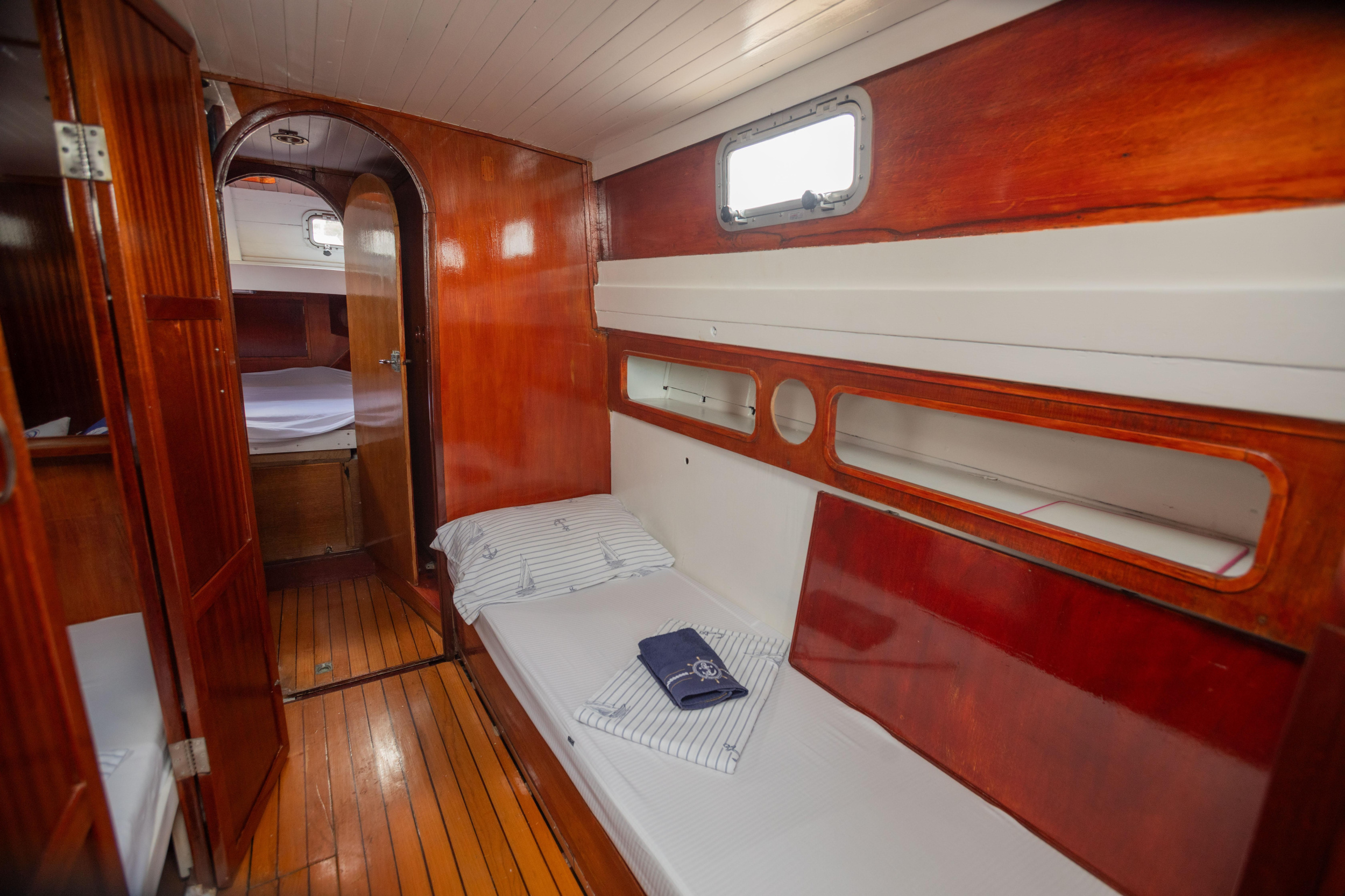 Dalmatian boat — photo 17