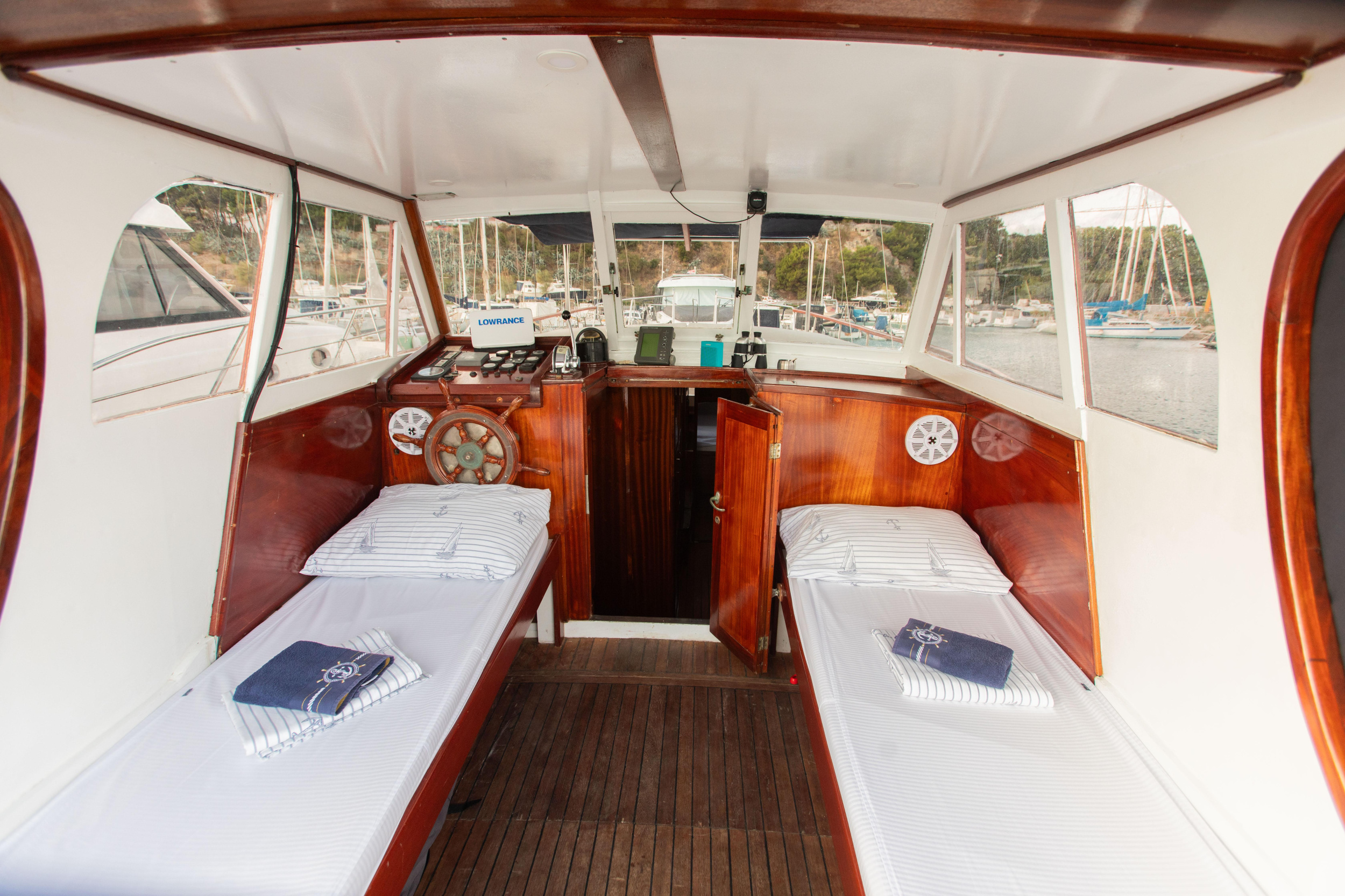 Dalmatian boat — photo 32