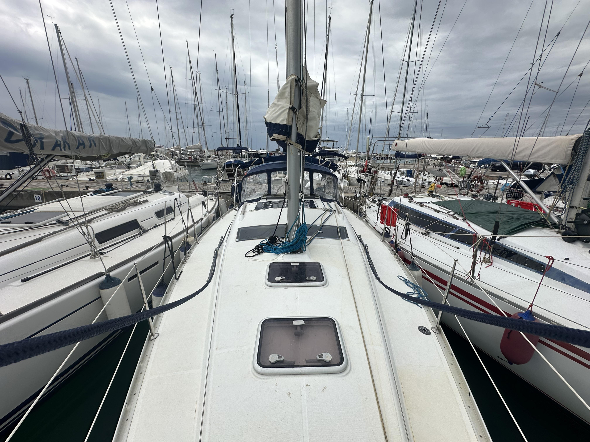 Oceanis 323 Clipper — photo 18