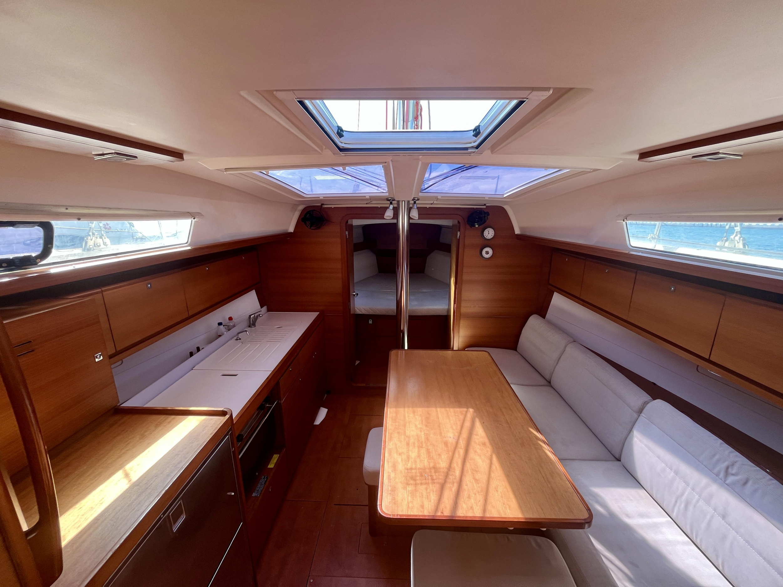 Dufour 382 GL - 3+1 CABINAS / 2 BAÑOS / 10 PAX — photo 4
