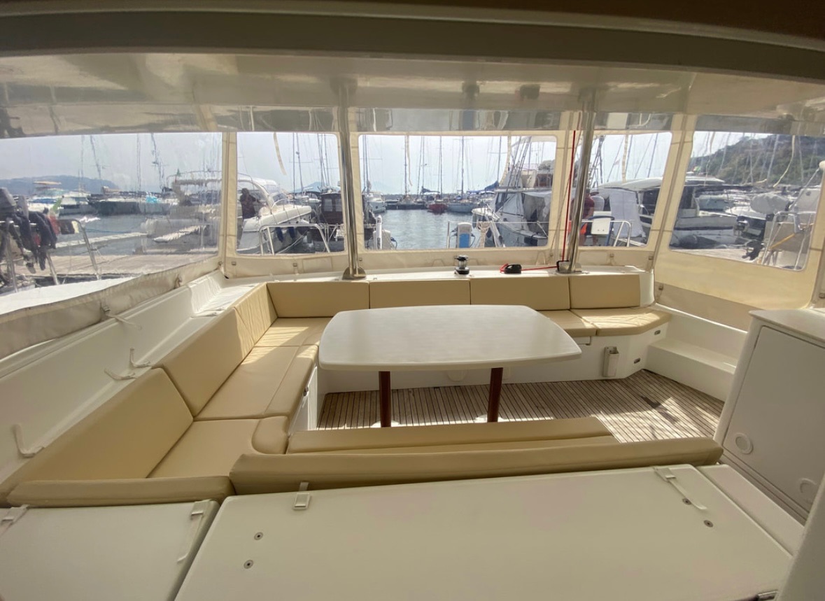 Lagoon 44 — photo 4