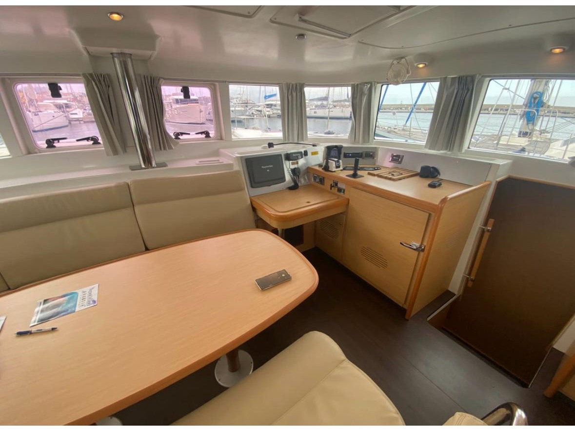 Lagoon 44 — photo 27