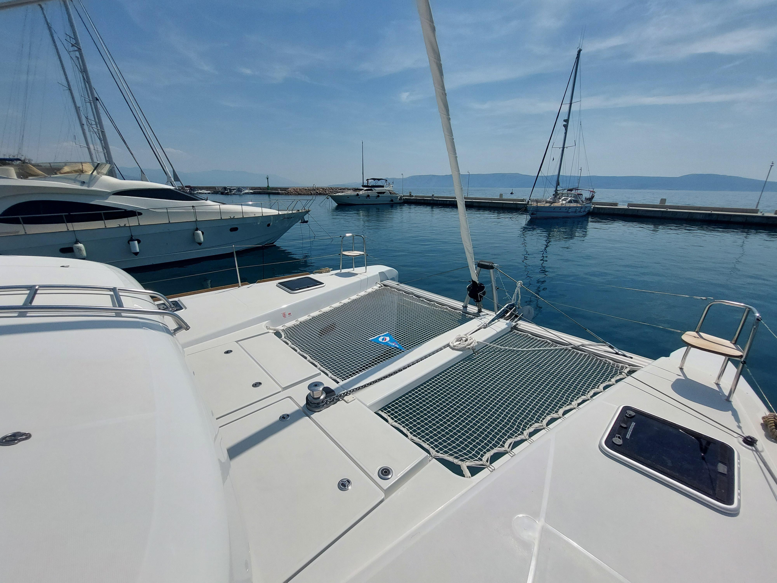Lagoon 40 — photo 6