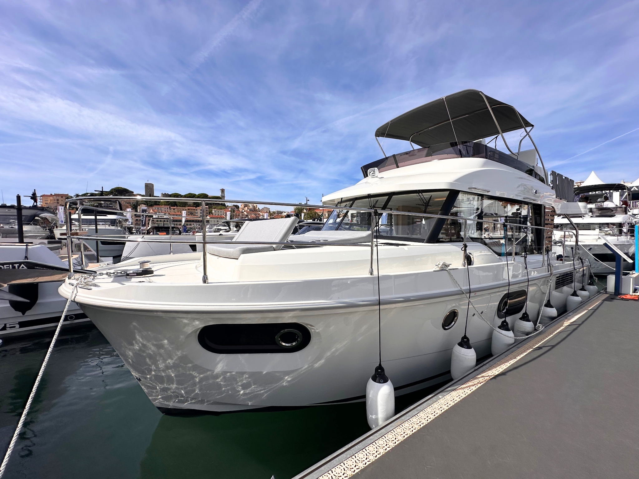 Swift Trawler 41 — photo 12