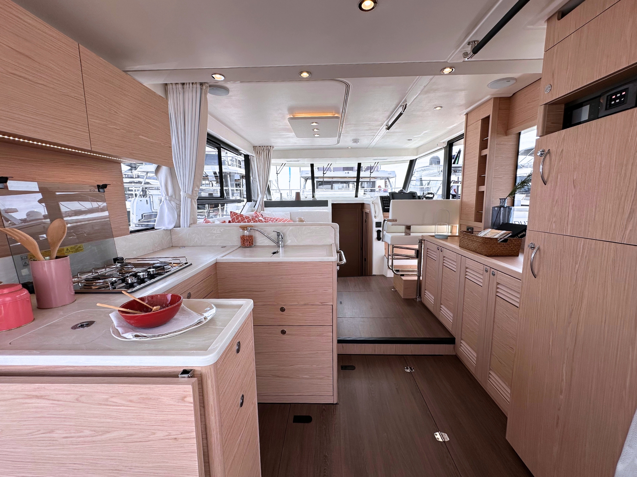 Swift Trawler 41 — photo 8