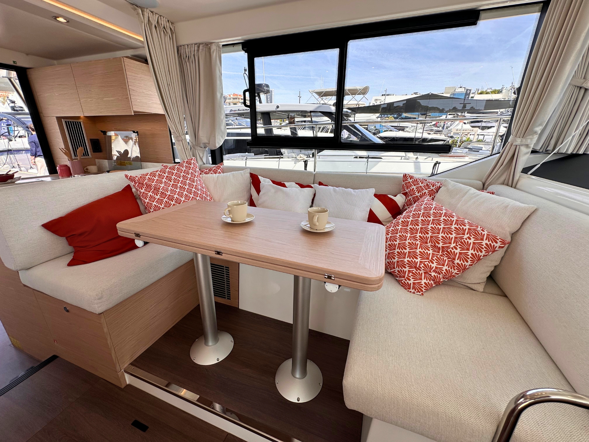 Swift Trawler 41 — photo 11