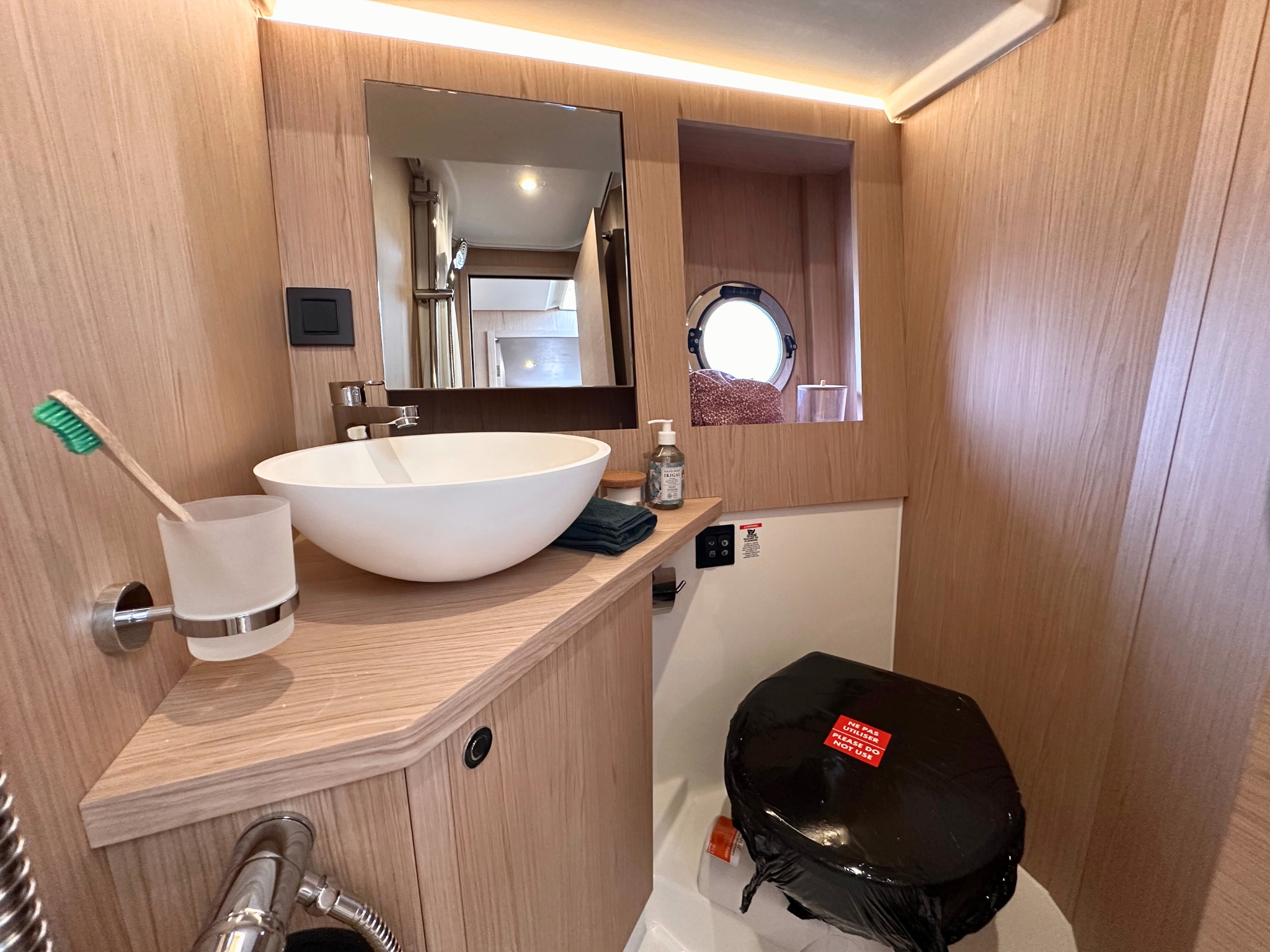 Swift Trawler 41 — photo 18