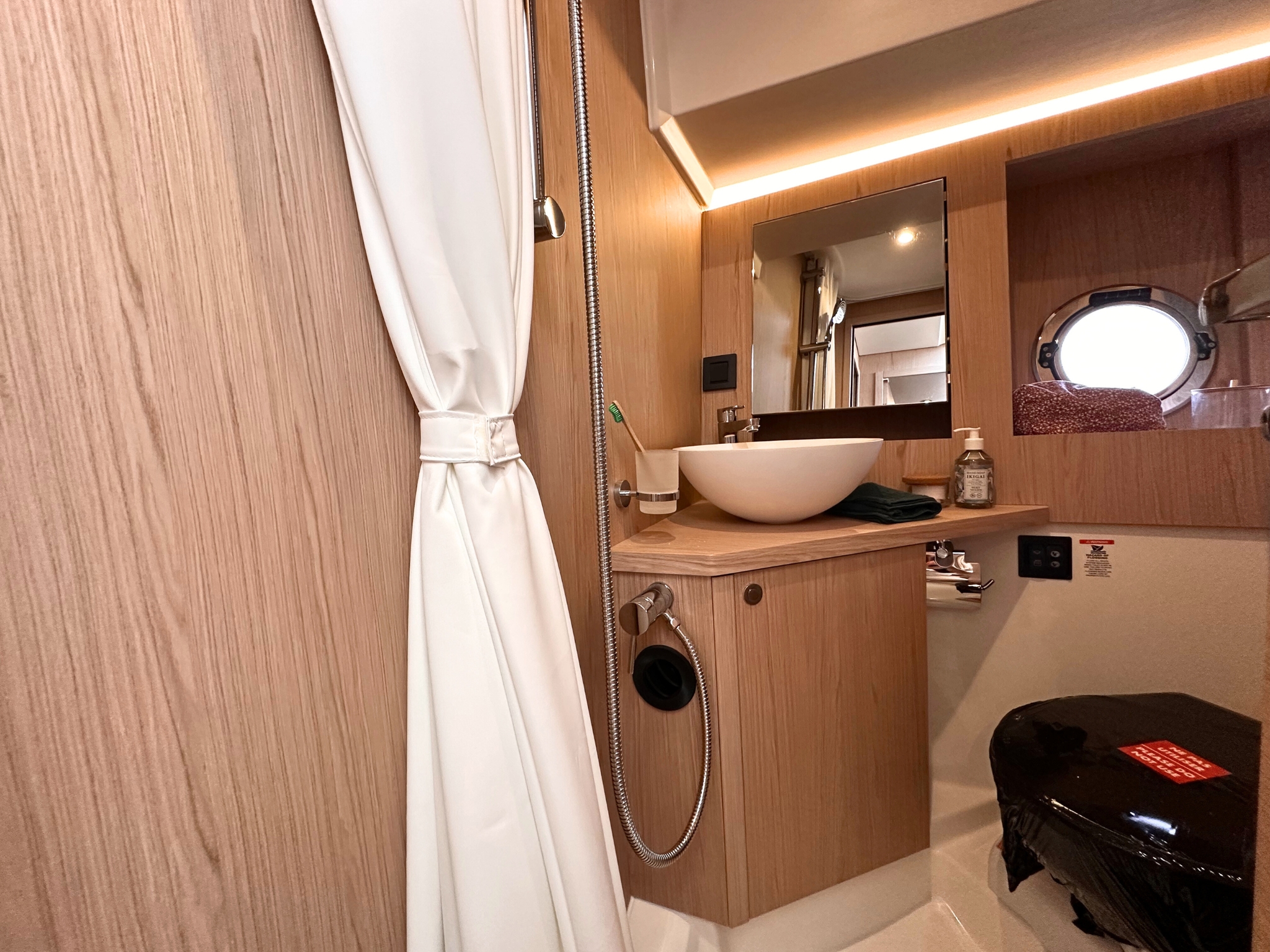 Swift Trawler 41 — photo 3