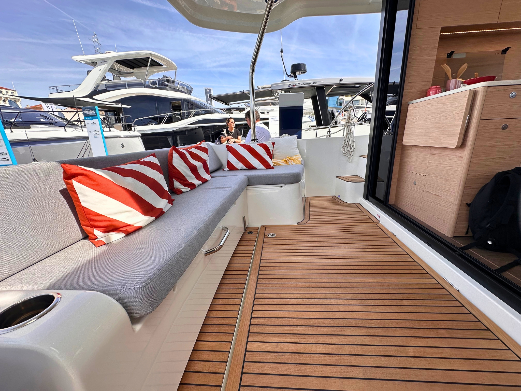 Swift Trawler 41 — photo 9