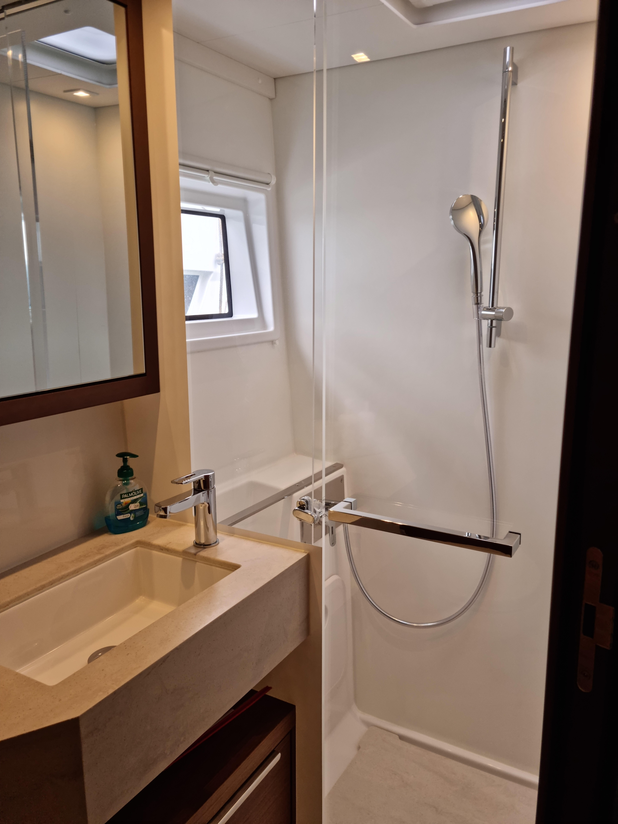 Lagoon 46 — photo 8