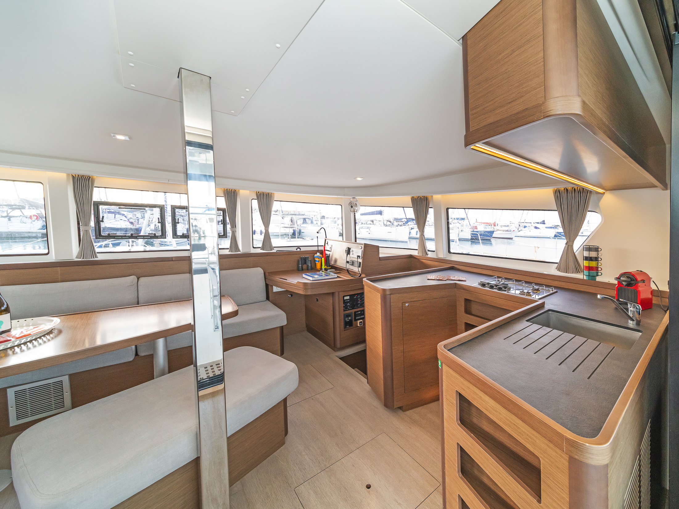 Lagoon 42 & GEN — photo 10