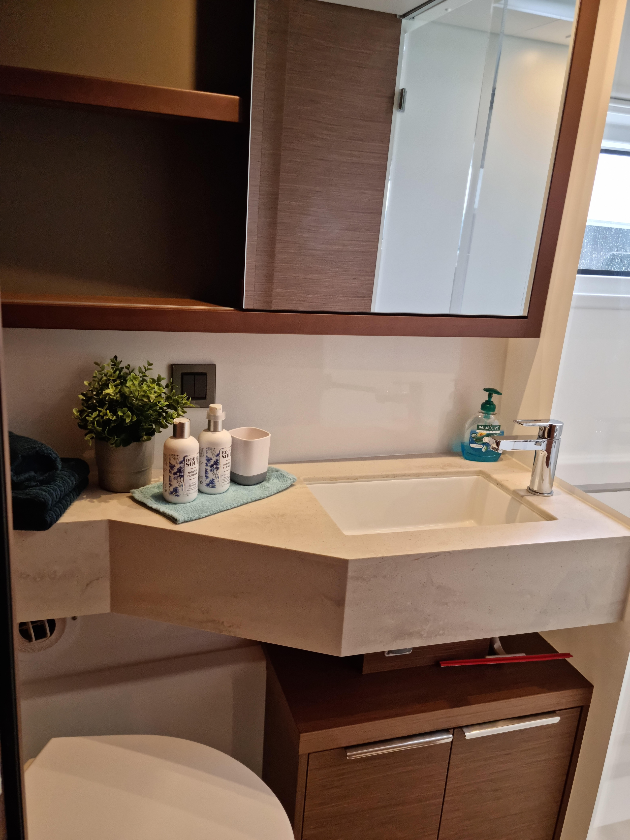 Lagoon 46 — photo 14