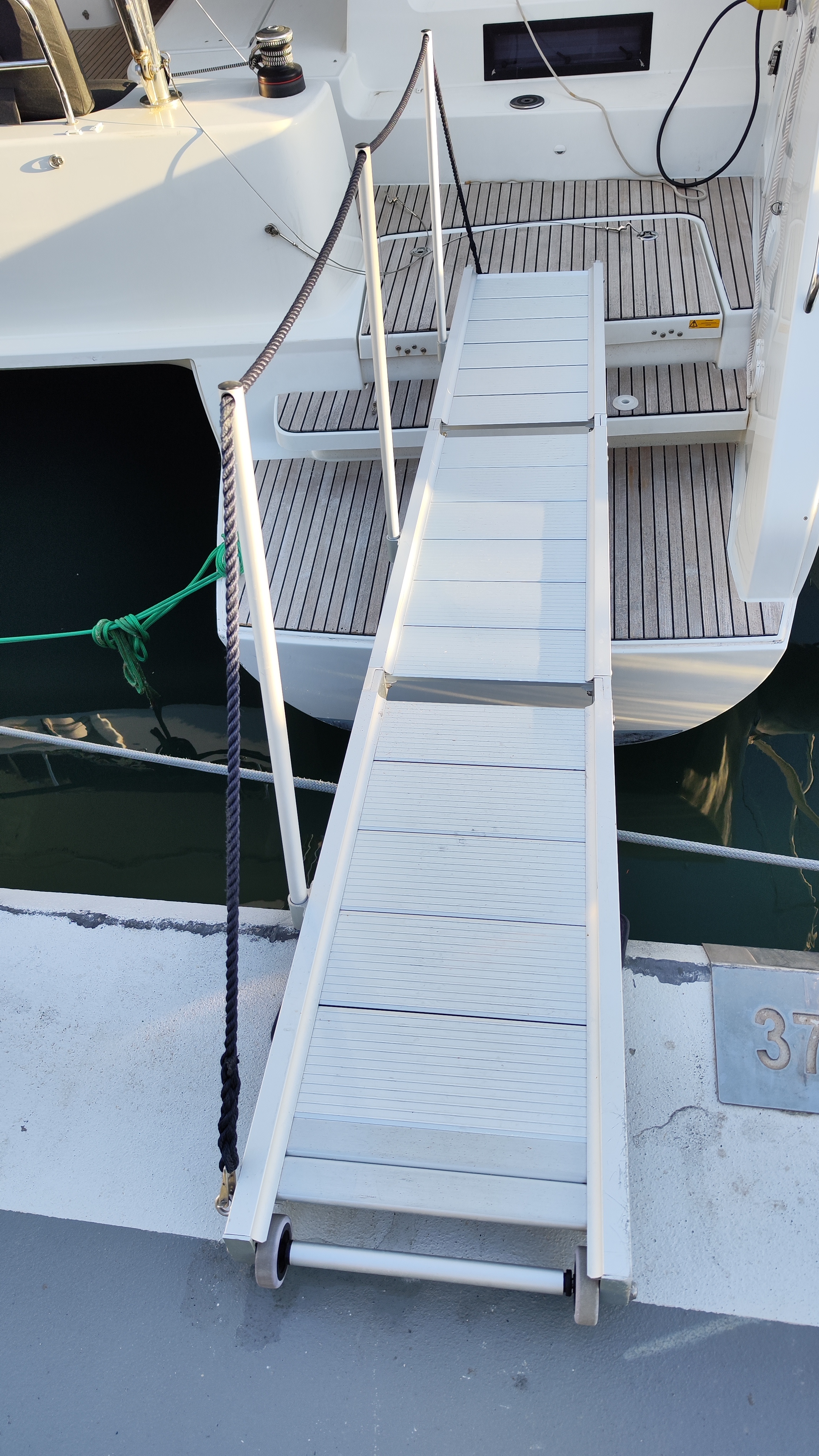 Lagoon 46 — photo 5